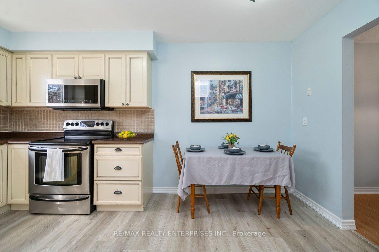 Photo 9 of Unit 7, 121 Morgan Avenue, Kitchener, Chicopee/Freeport — HOMEH