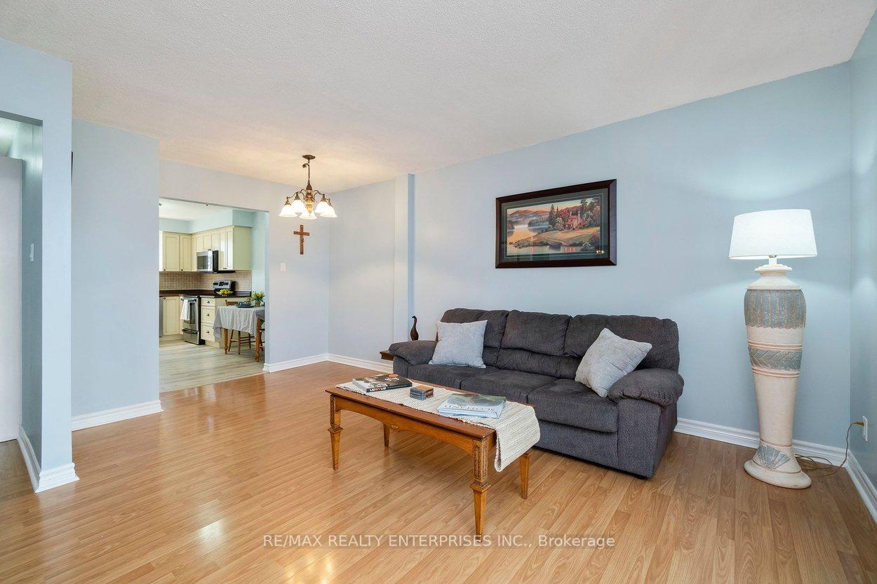 Photo 12 of Unit 7, 121 Morgan Avenue, Kitchener, Chicopee/Freeport — HOMEH