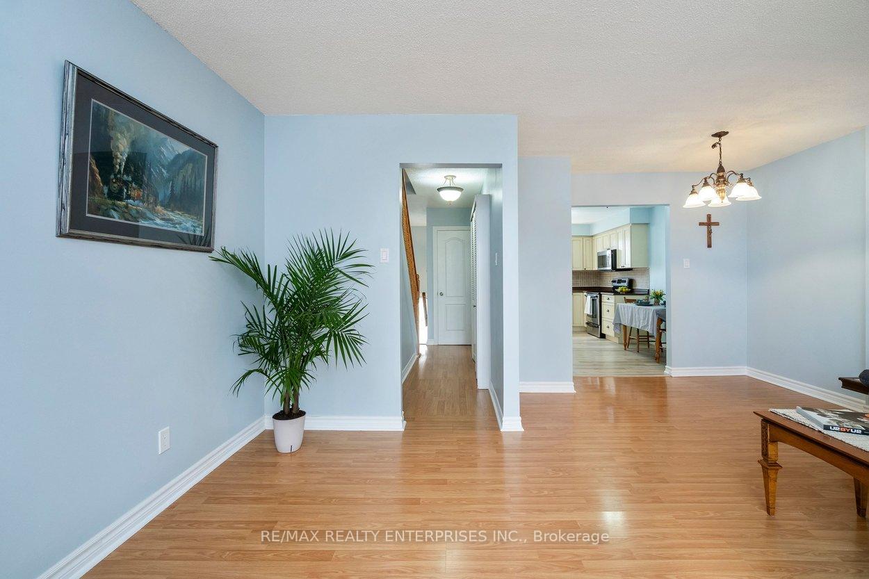 Photo 15 of Unit 7, 121 Morgan Avenue, Kitchener, Chicopee/Freeport — HOMEH