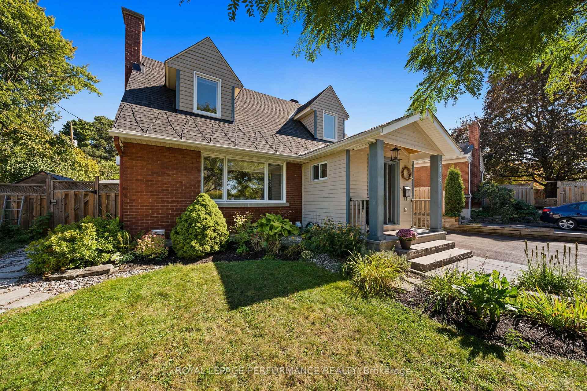 Photo 1 of 2189 Blossom Drive, Ottawa, Applewood Acres — HOMEH