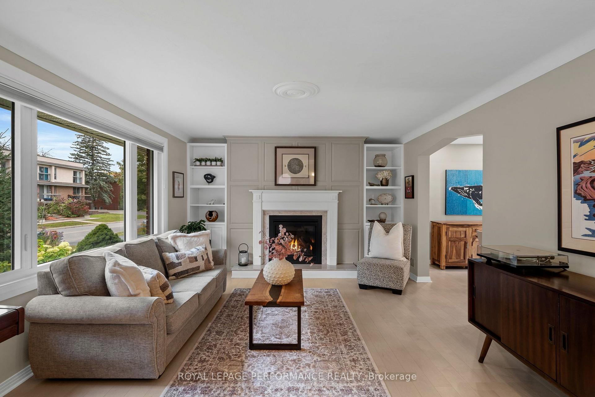 Photo 5 of 2189 Blossom Drive, Ottawa, Applewood Acres — HOMEH