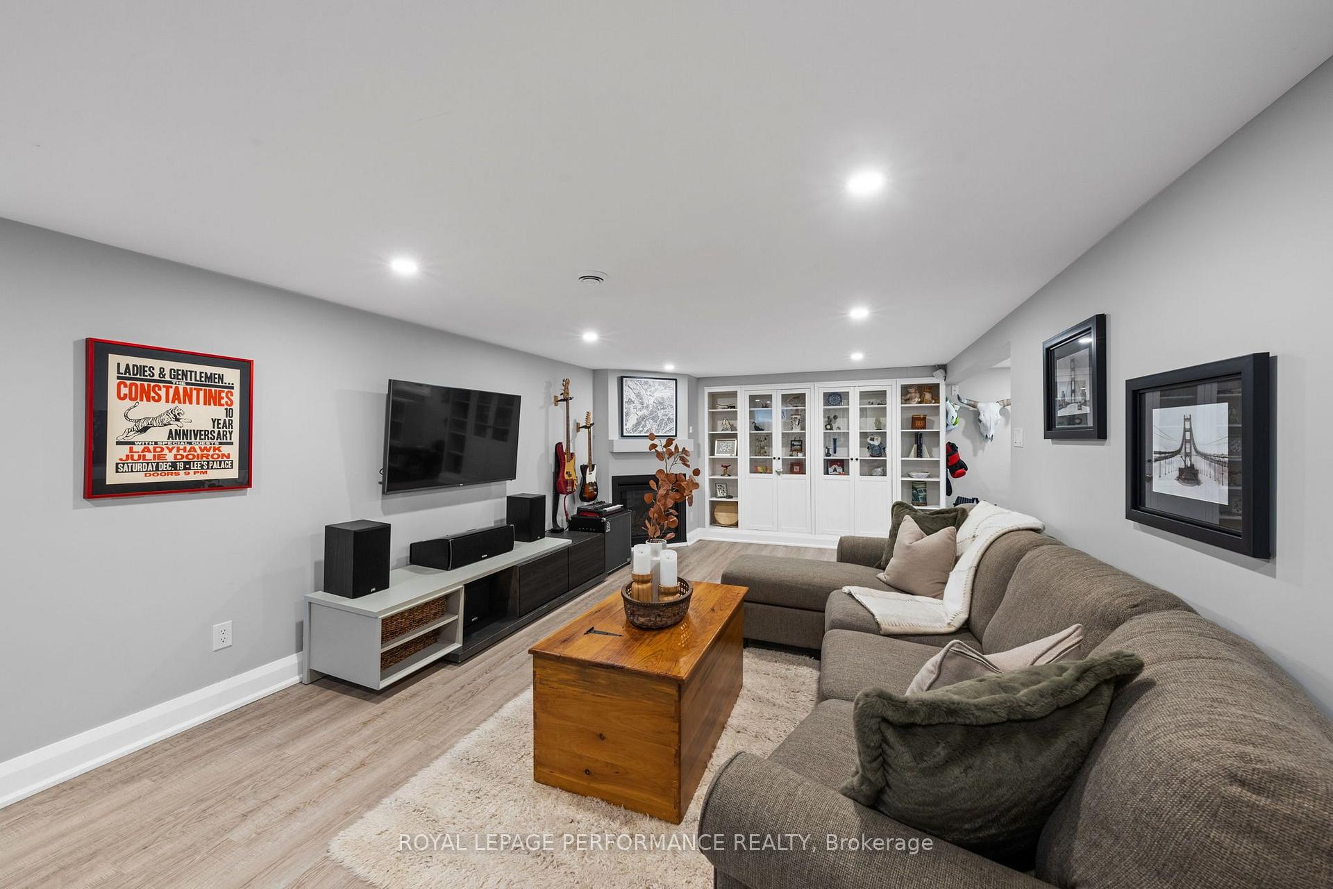 Photo 33 of 2189 Blossom Drive, Ottawa, Applewood Acres — HOMEH