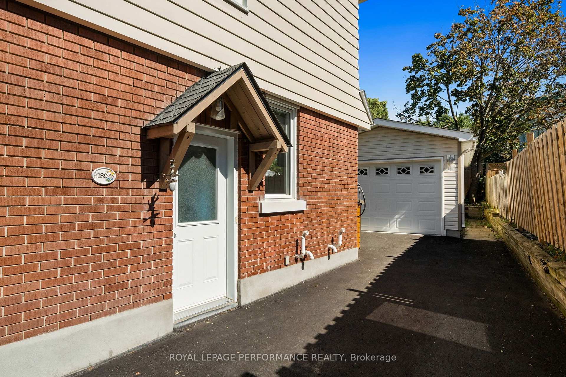 Photo 43 of 2189 Blossom Drive, Ottawa, Applewood Acres — HOMEH