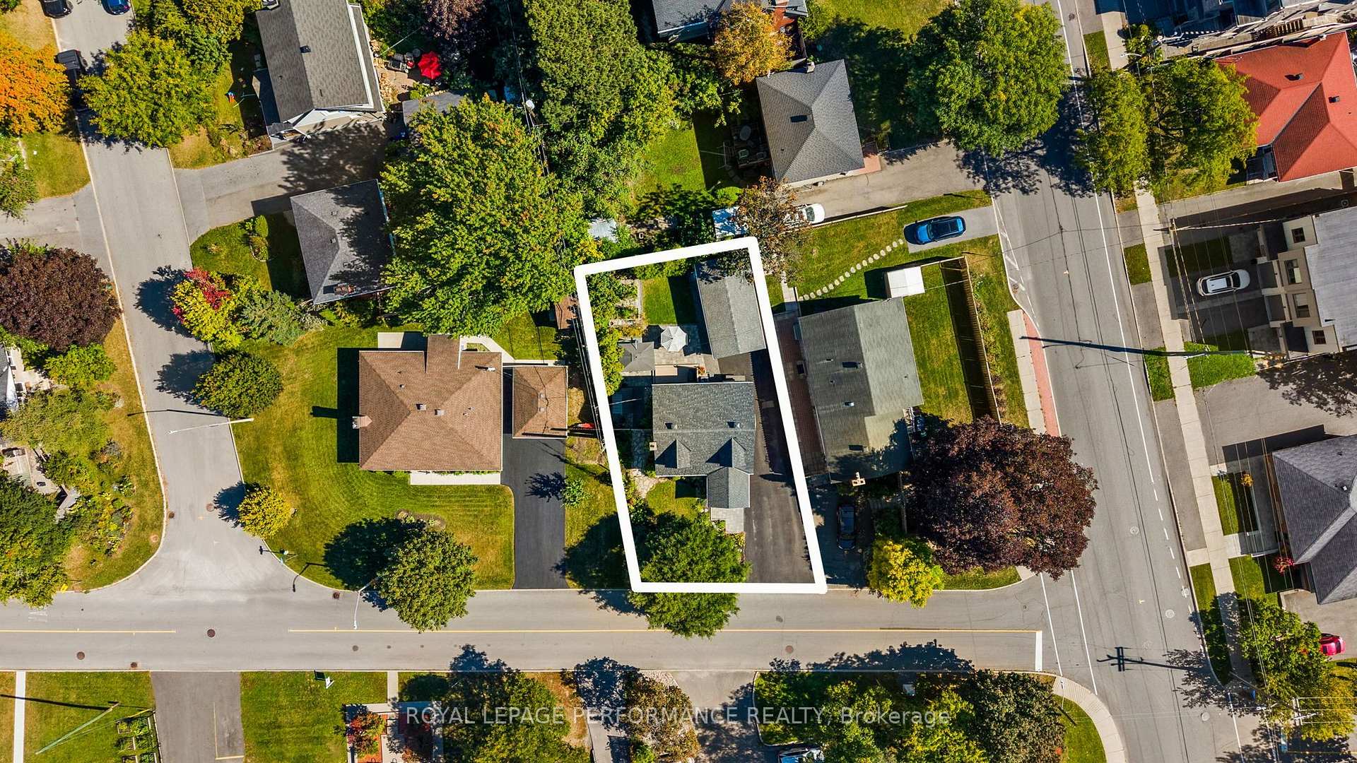 Photo 45 of 2189 Blossom Drive, Ottawa, Applewood Acres — HOMEH