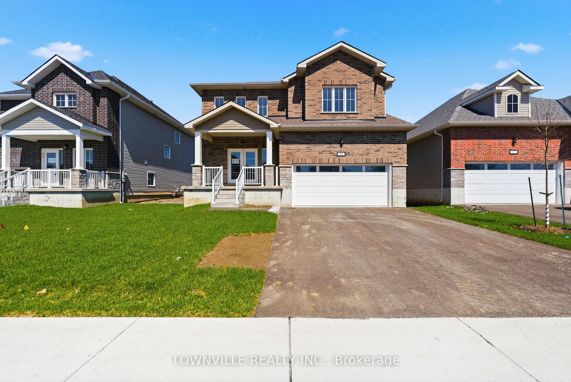 Photo 2 of 35 Bradden Crescent, Belleville, Belleville Ward — HOMEH