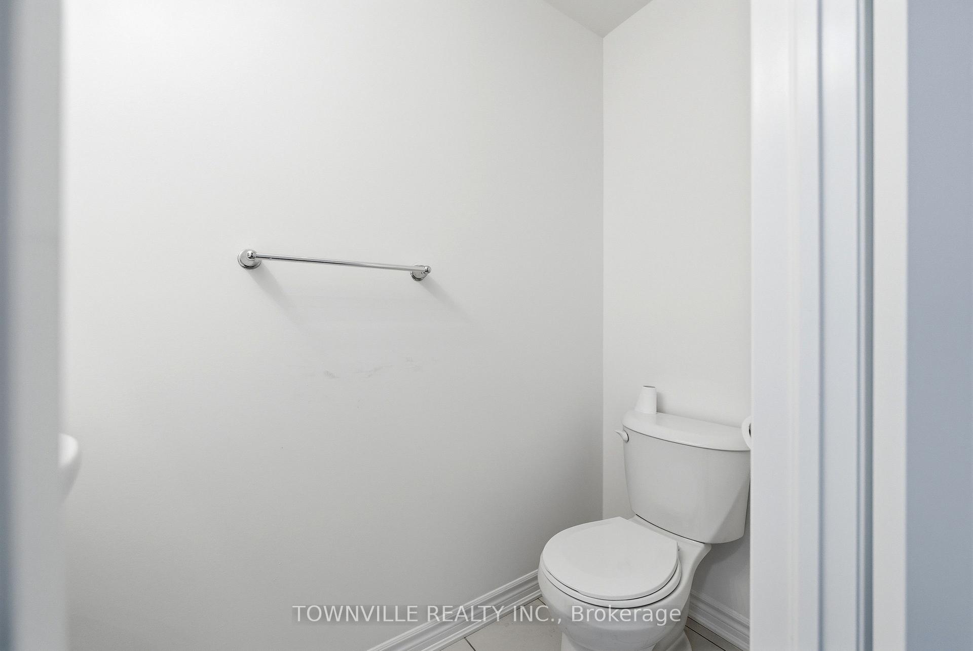 Photo 10 of 35 Bradden Crescent, Belleville, Belleville Ward — HOMEH