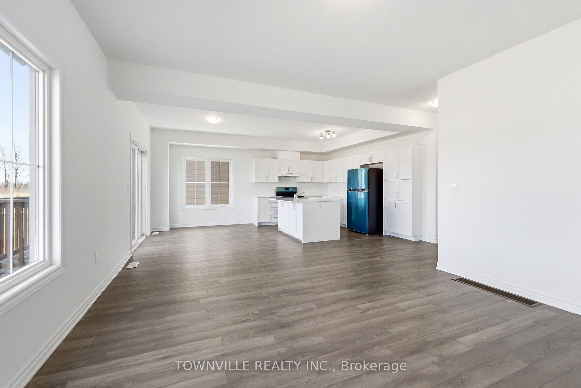 Photo 13 of 35 Bradden Crescent, Belleville, Belleville Ward — HOMEH