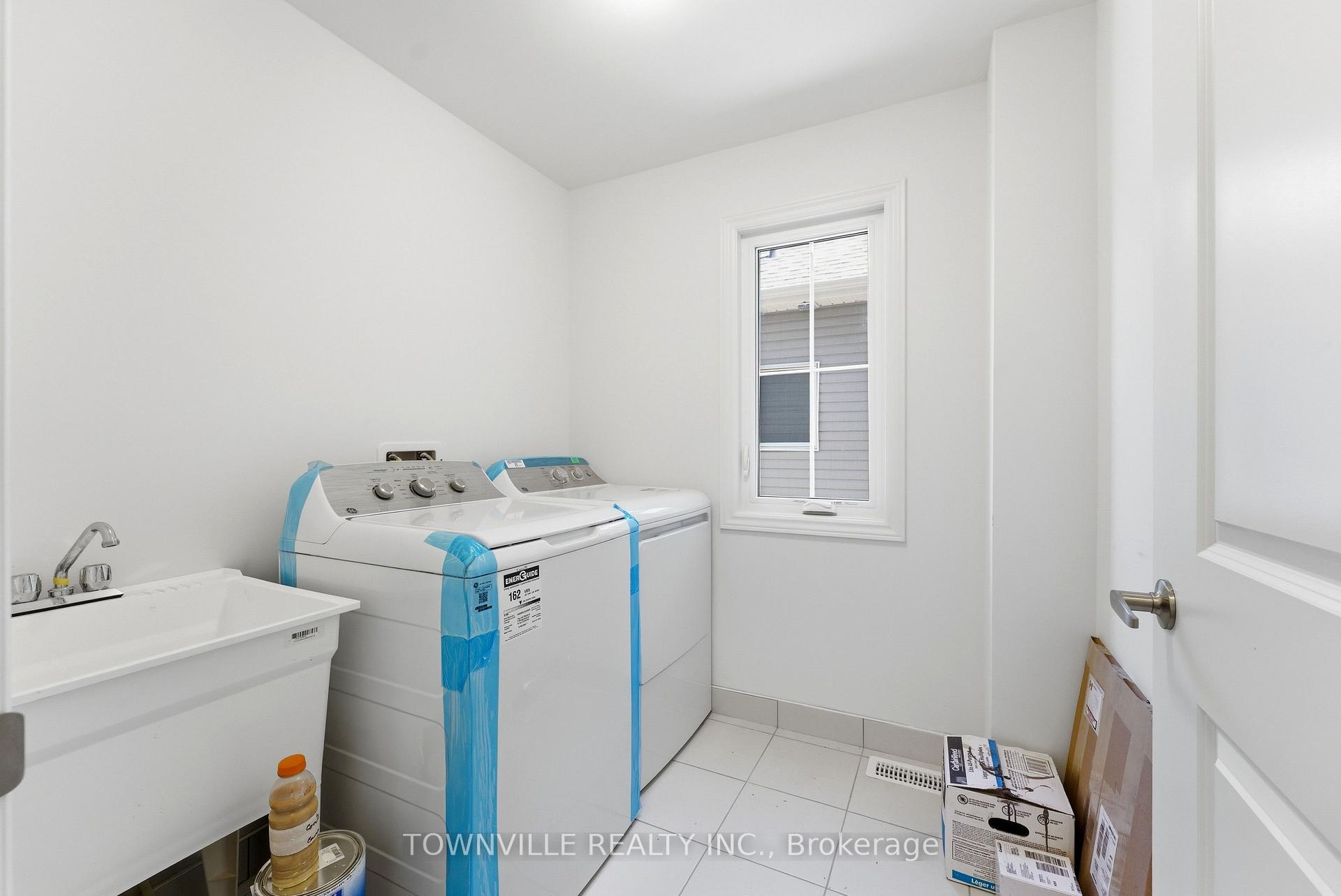Photo 20 of 35 Bradden Crescent, Belleville, Belleville Ward — HOMEH