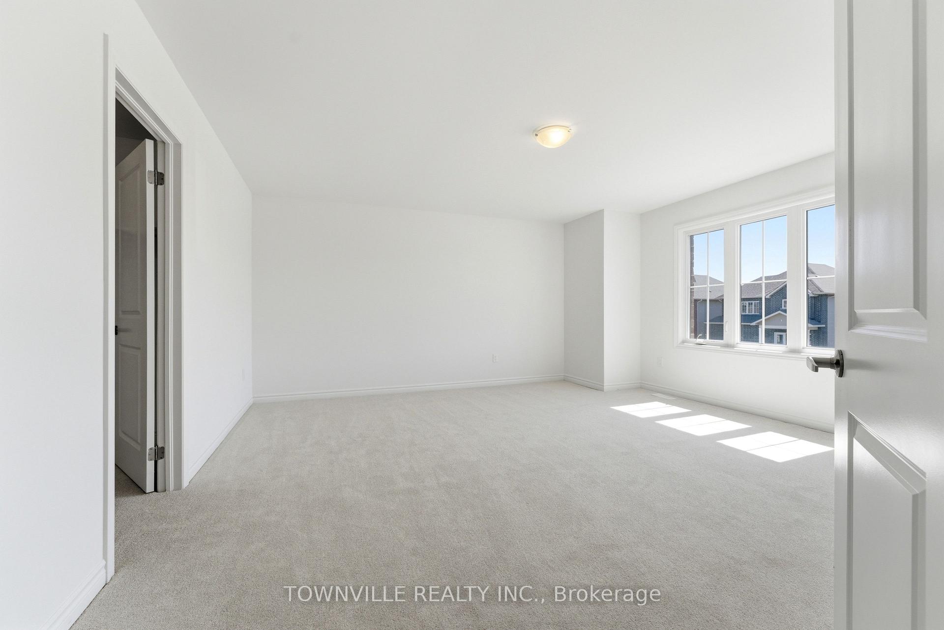 Photo 22 of 35 Bradden Crescent, Belleville, Belleville Ward — HOMEH