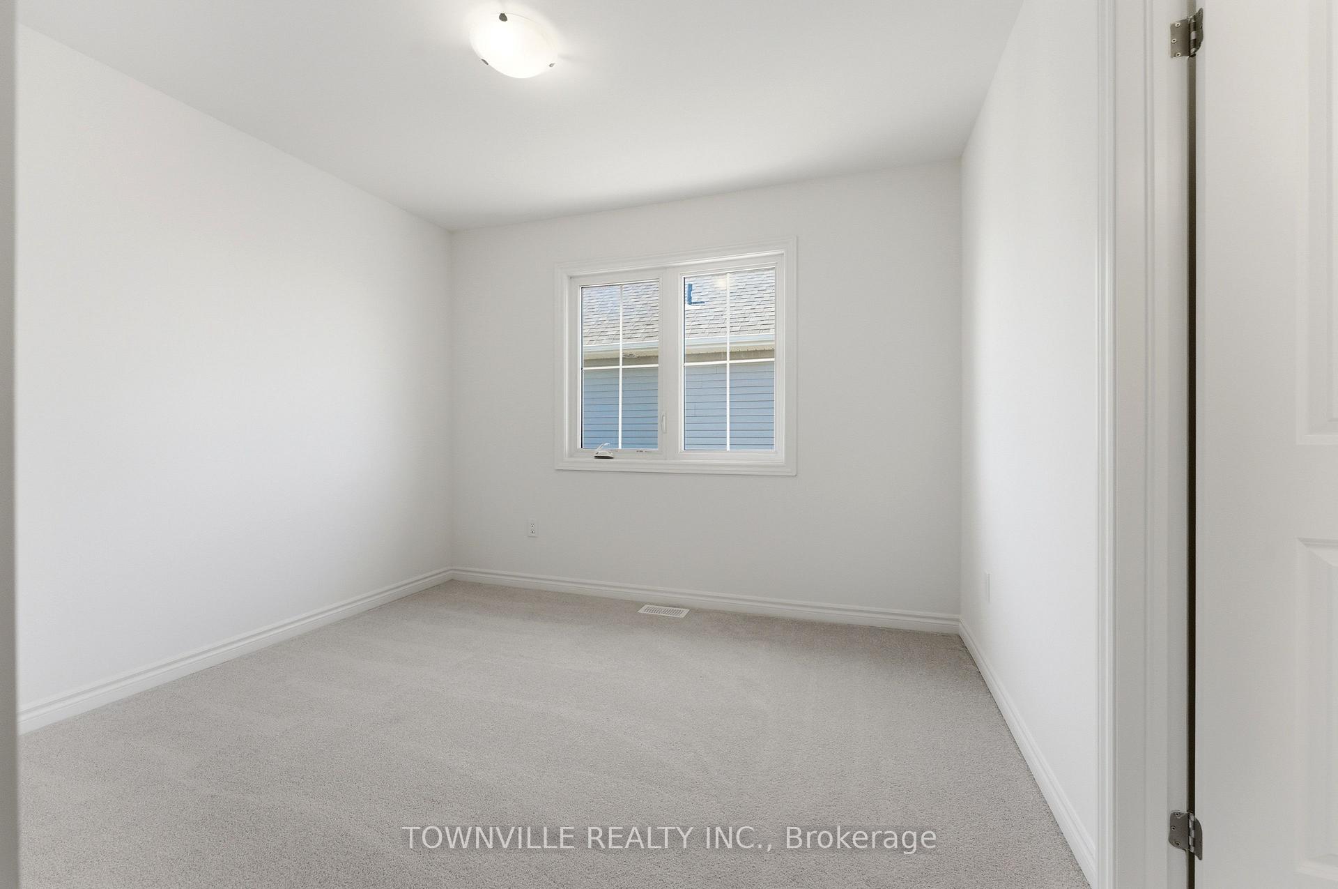 Photo 26 of 35 Bradden Crescent, Belleville, Belleville Ward — HOMEH