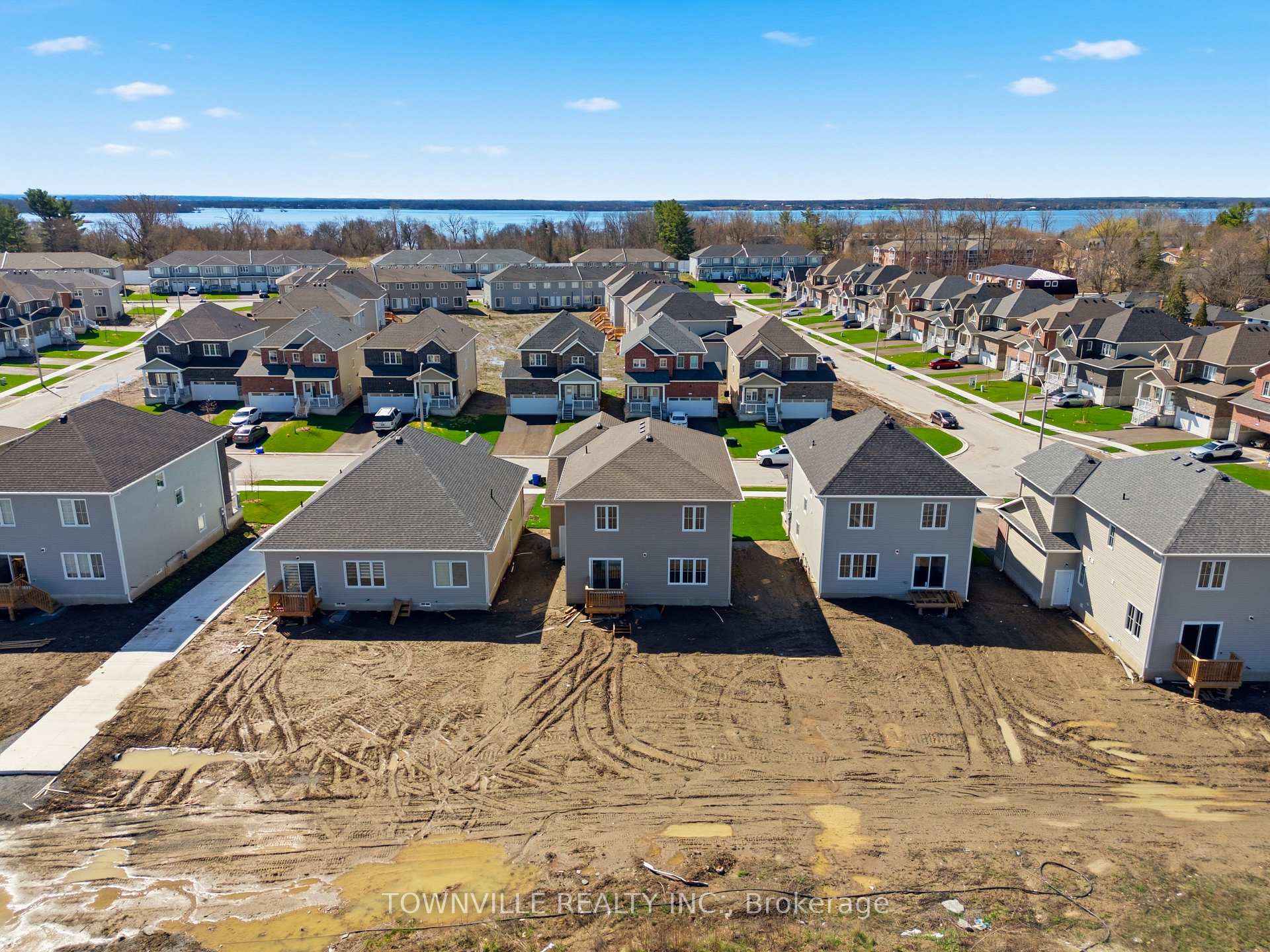 Photo 42 of 35 Bradden Crescent, Belleville, Belleville Ward — HOMEH