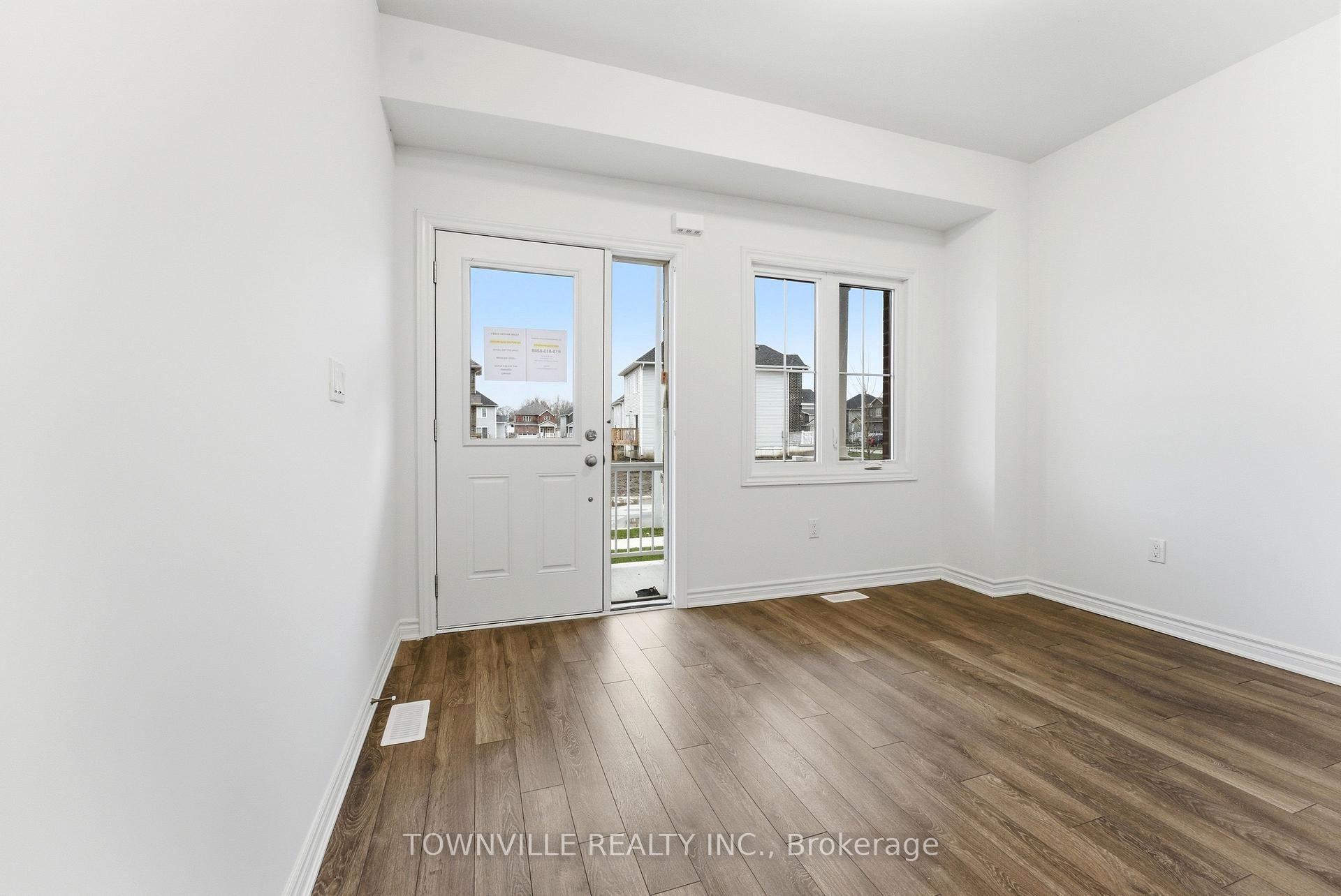 Photo 5 of 57 Bradden Crescent, Belleville, Belleville Ward — HOMEH