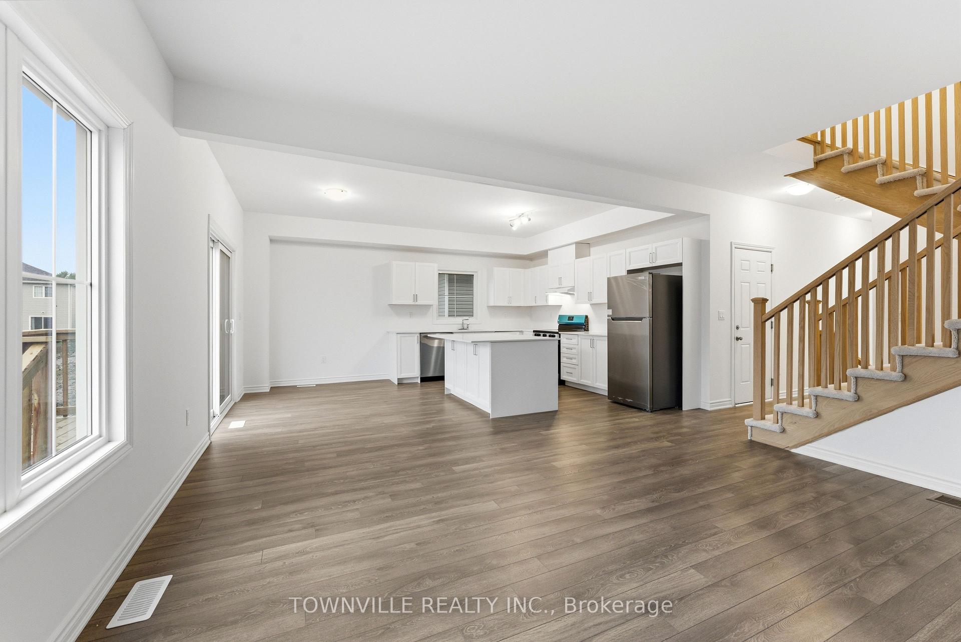 Photo 10 of 57 Bradden Crescent, Belleville, Belleville Ward — HOMEH