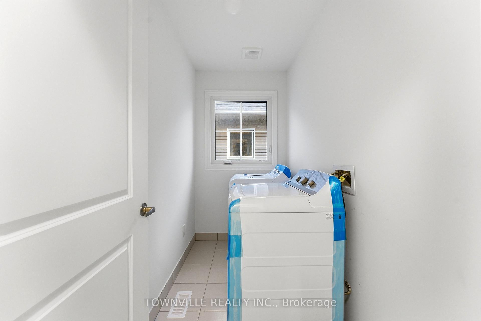Photo 16 of 57 Bradden Crescent, Belleville, Belleville Ward — HOMEH