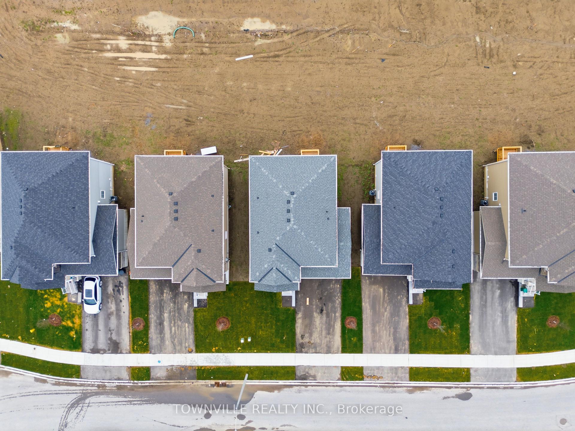 Photo 32 of 57 Bradden Crescent, Belleville, Belleville Ward — HOMEH