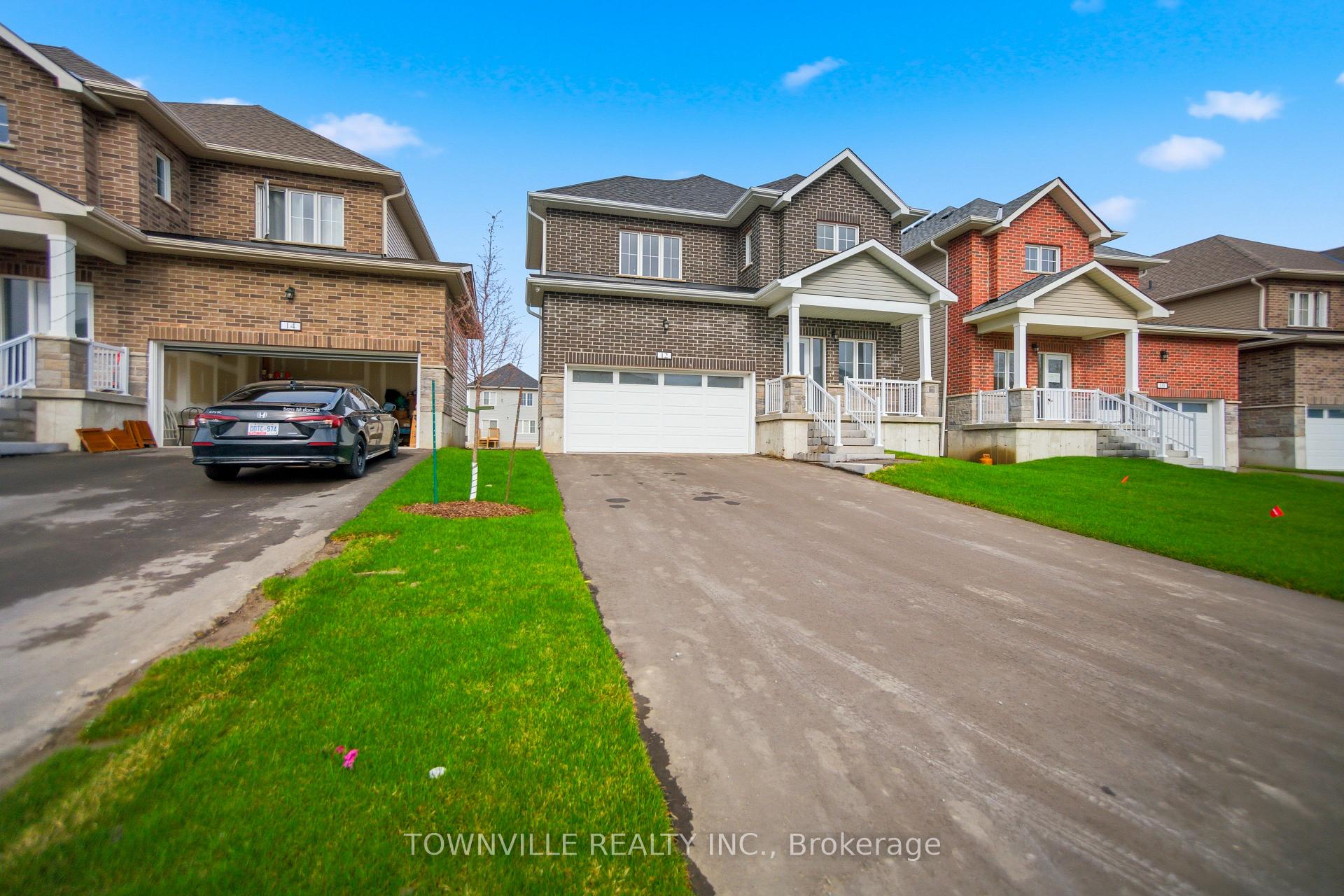 Photo 2 of 12 Bradden Crescent, Belleville, Belleville Ward — HOMEH