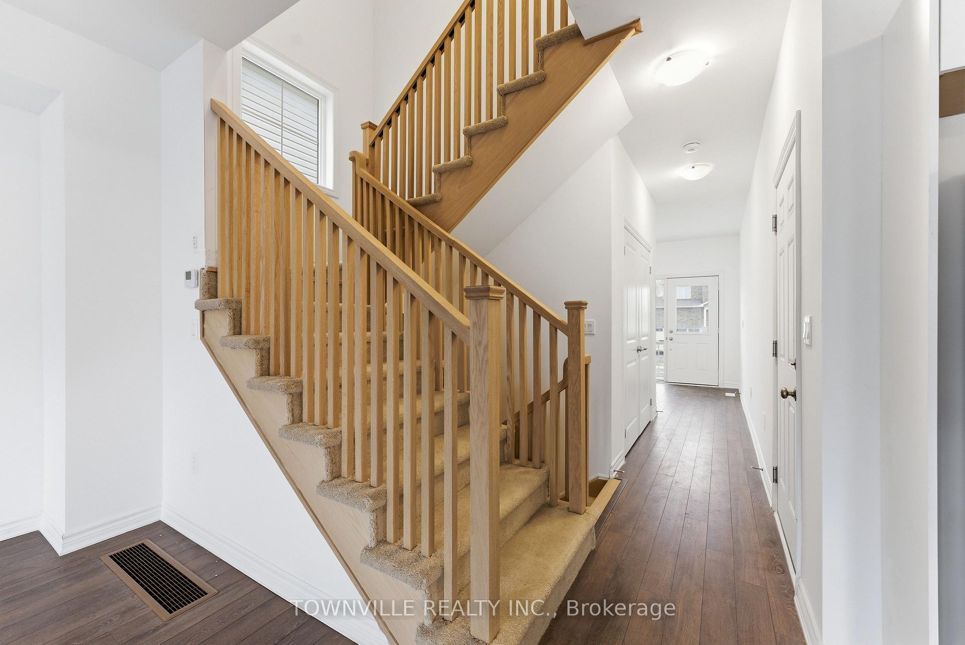 Photo 13 of 12 Bradden Crescent, Belleville, Belleville Ward — HOMEH