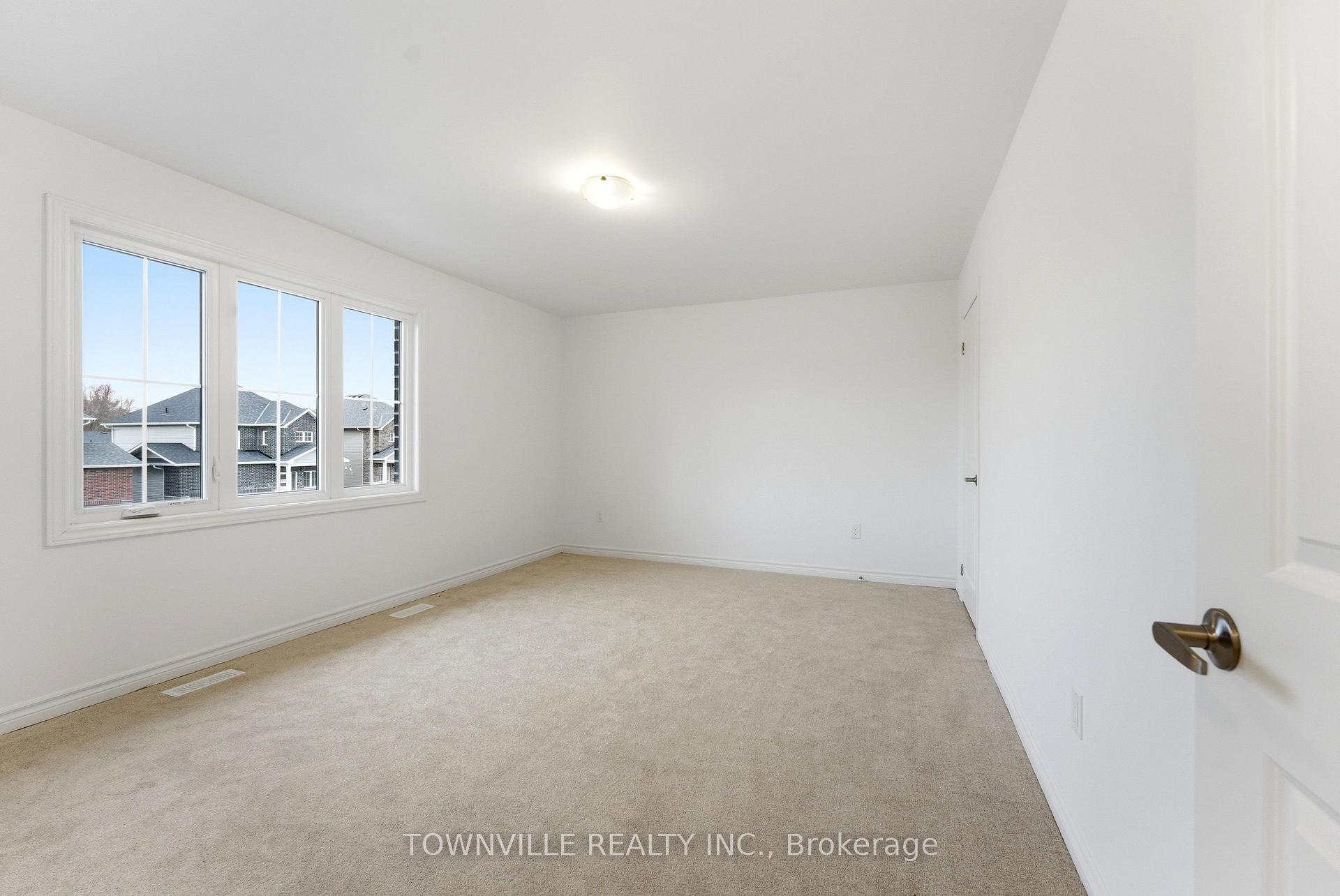 Photo 22 of 12 Bradden Crescent, Belleville, Belleville Ward — HOMEH