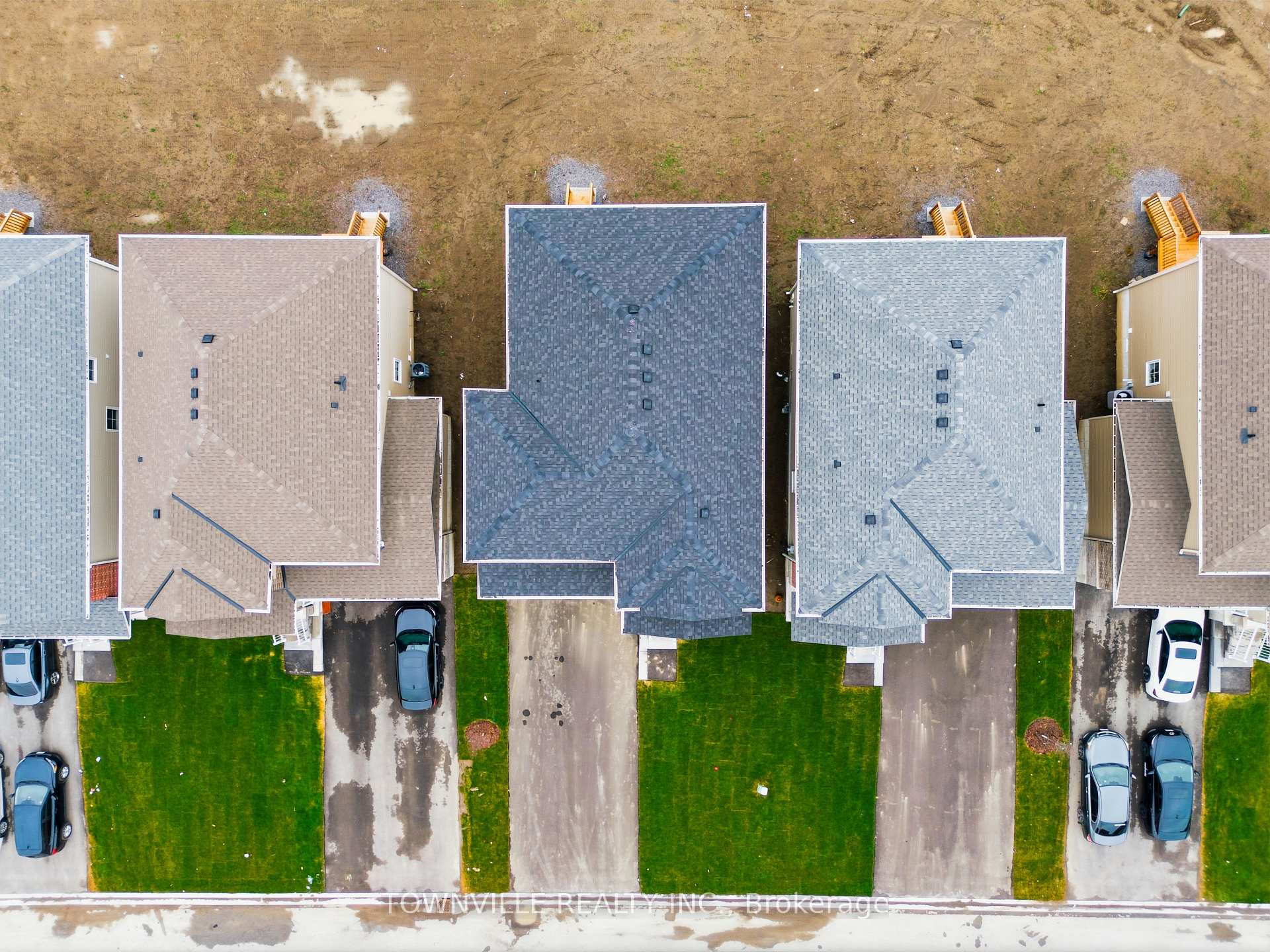 Photo 35 of 12 Bradden Crescent, Belleville, Belleville Ward — HOMEH