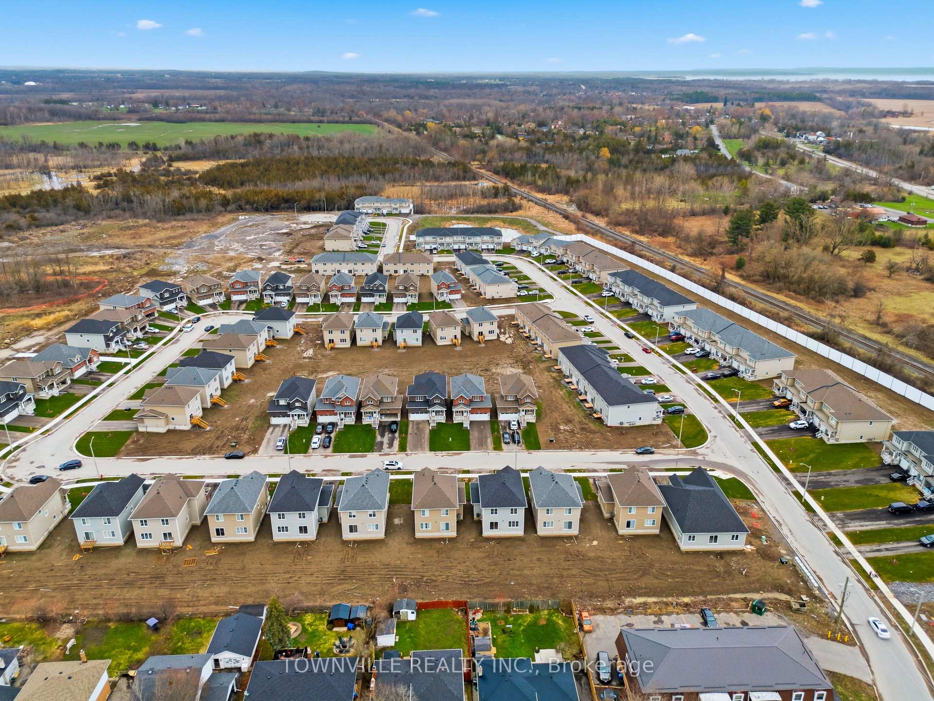Photo 37 of 12 Bradden Crescent, Belleville, Belleville Ward — HOMEH