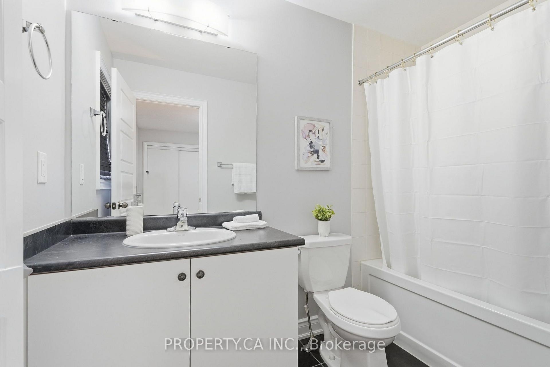 Photo 18 of 7829 Juneberry Drive, Niagara Falls, Brown — HOMEH