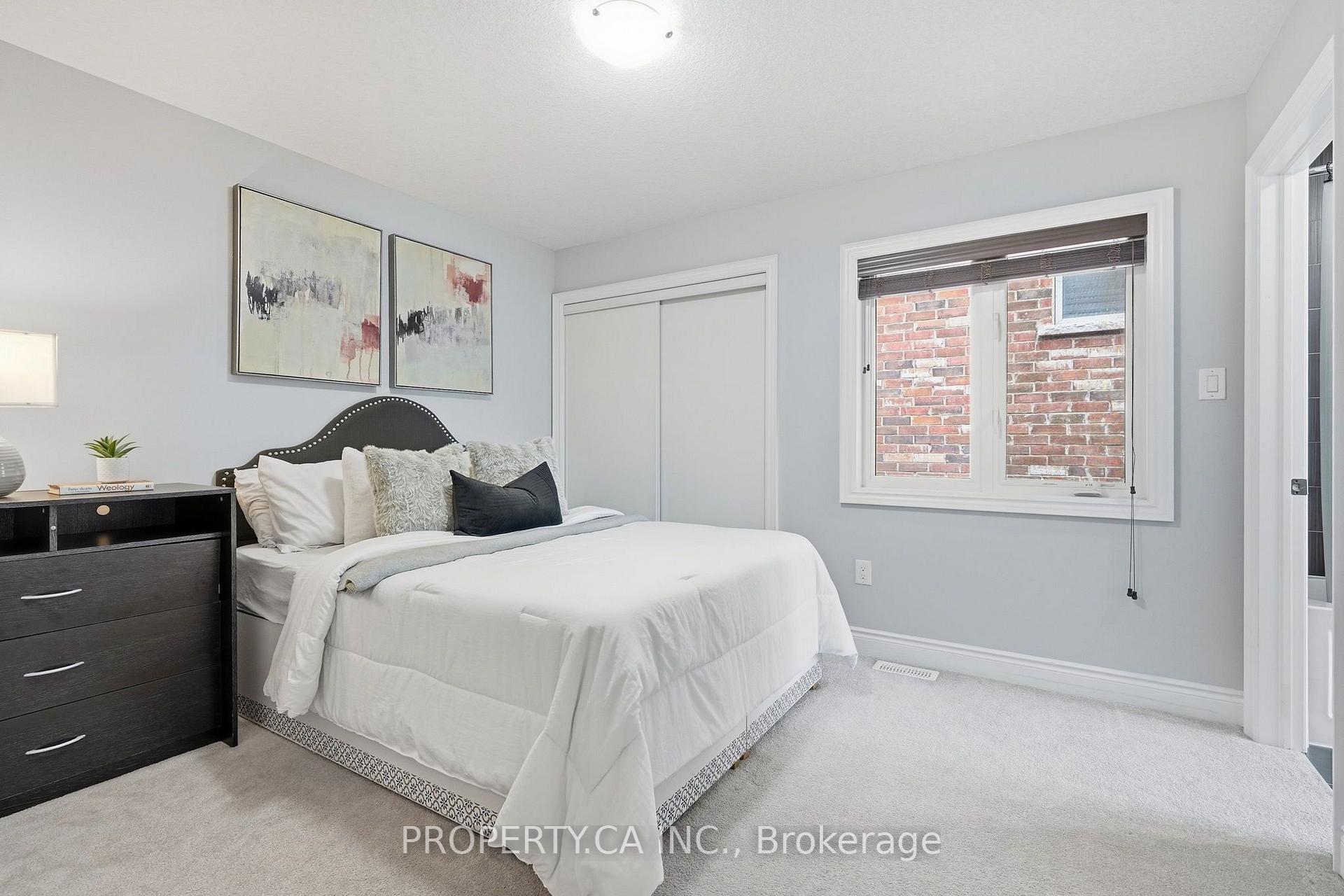 Photo 24 of 7829 Juneberry Drive, Niagara Falls, Brown — HOMEH