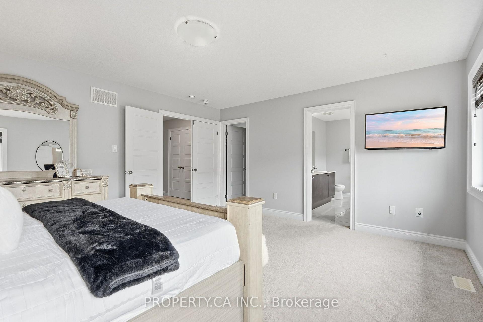 Photo 26 of 7829 Juneberry Drive, Niagara Falls, Brown — HOMEH