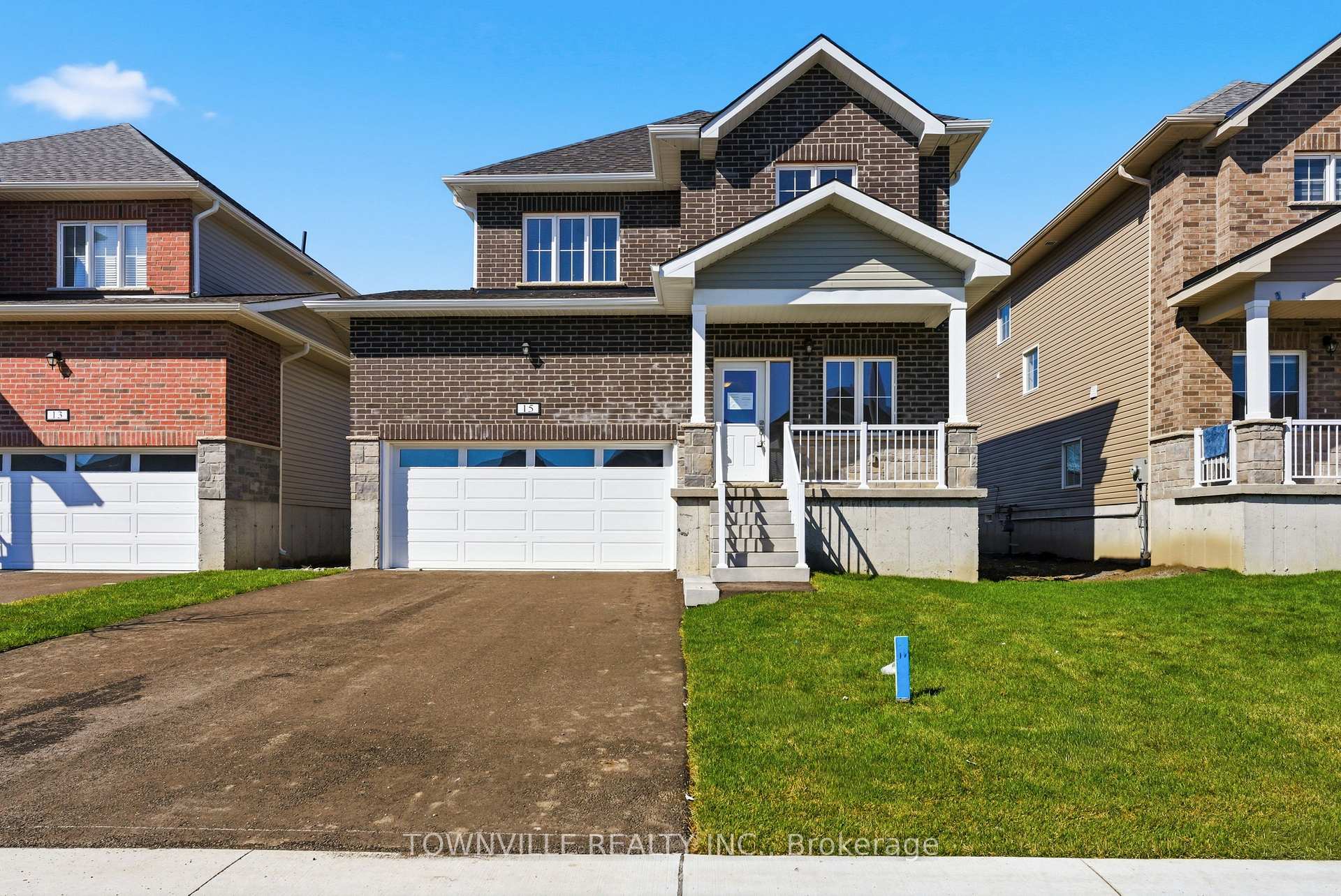 Photo 3 of 15 Bradden Crescent, Belleville, Belleville Ward — HOMEH