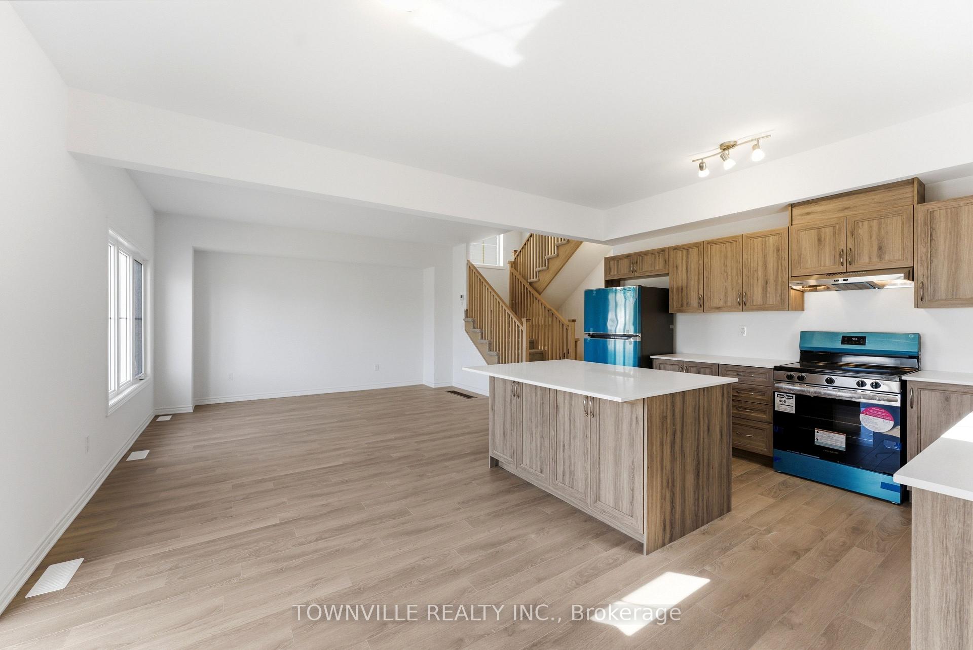 Photo 9 of 15 Bradden Crescent, Belleville, Belleville Ward — HOMEH