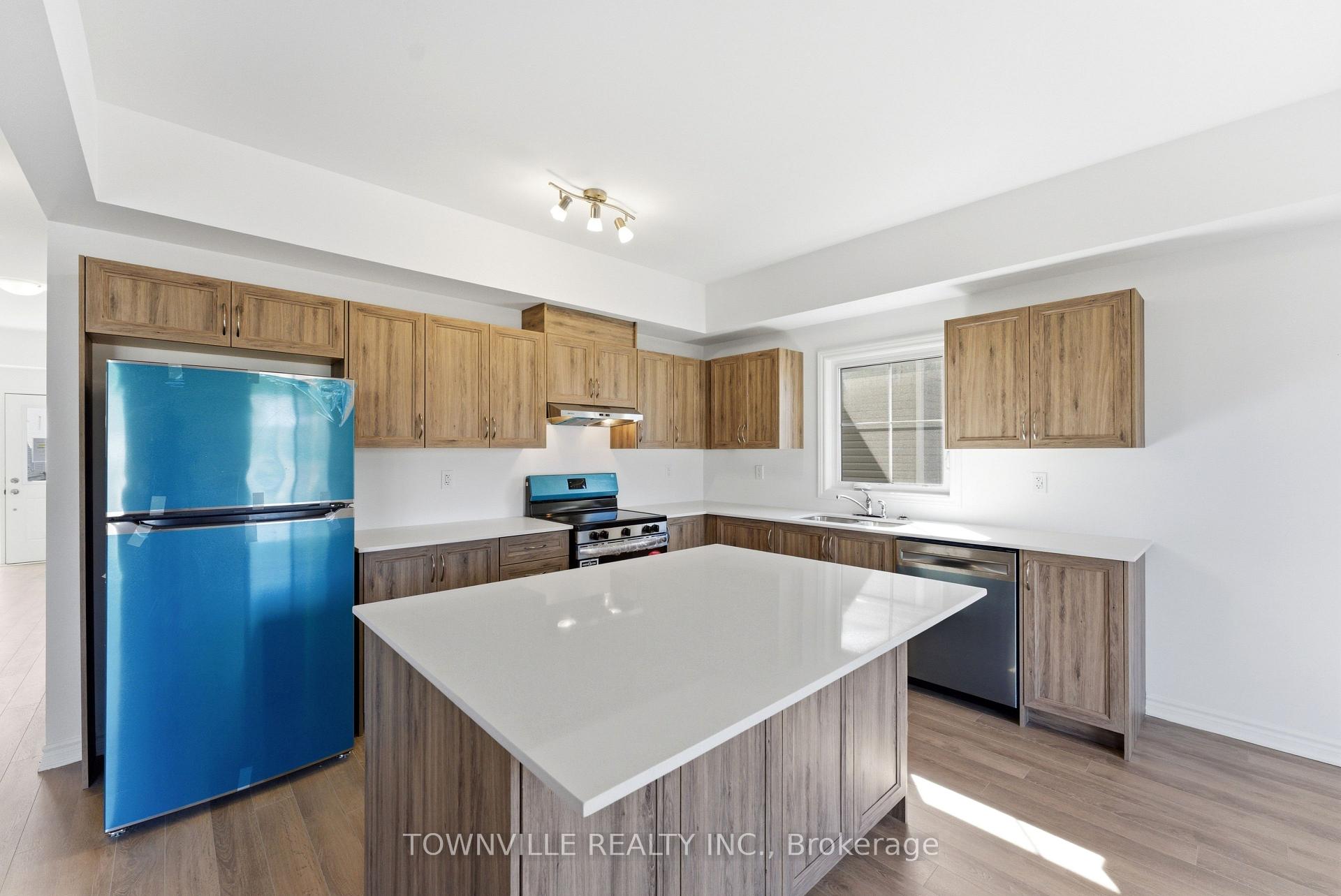 Photo 12 of 15 Bradden Crescent, Belleville, Belleville Ward — HOMEH