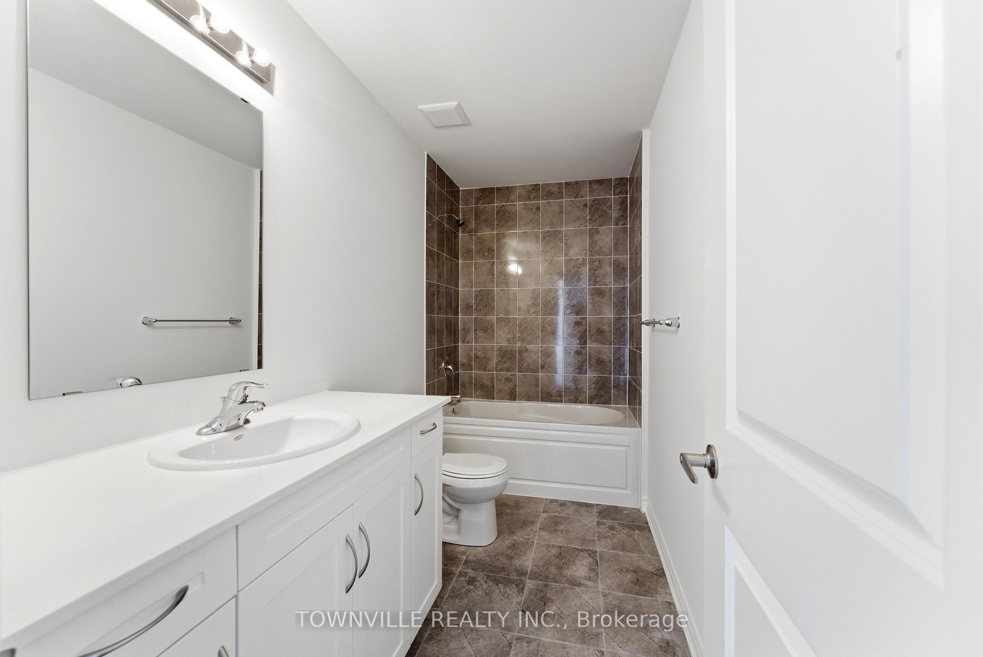 Photo 15 of 15 Bradden Crescent, Belleville, Belleville Ward — HOMEH