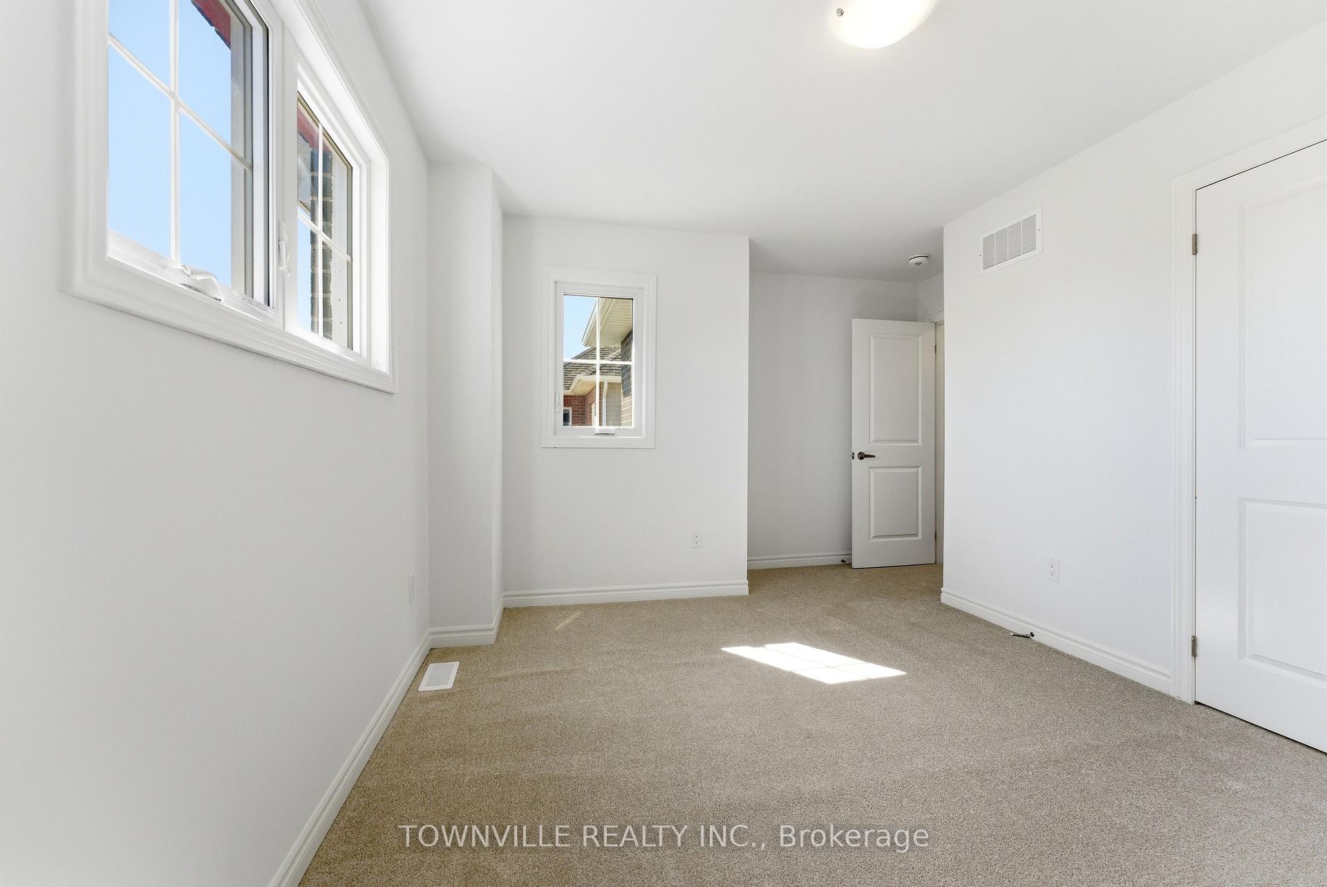 Photo 19 of 15 Bradden Crescent, Belleville, Belleville Ward — HOMEH