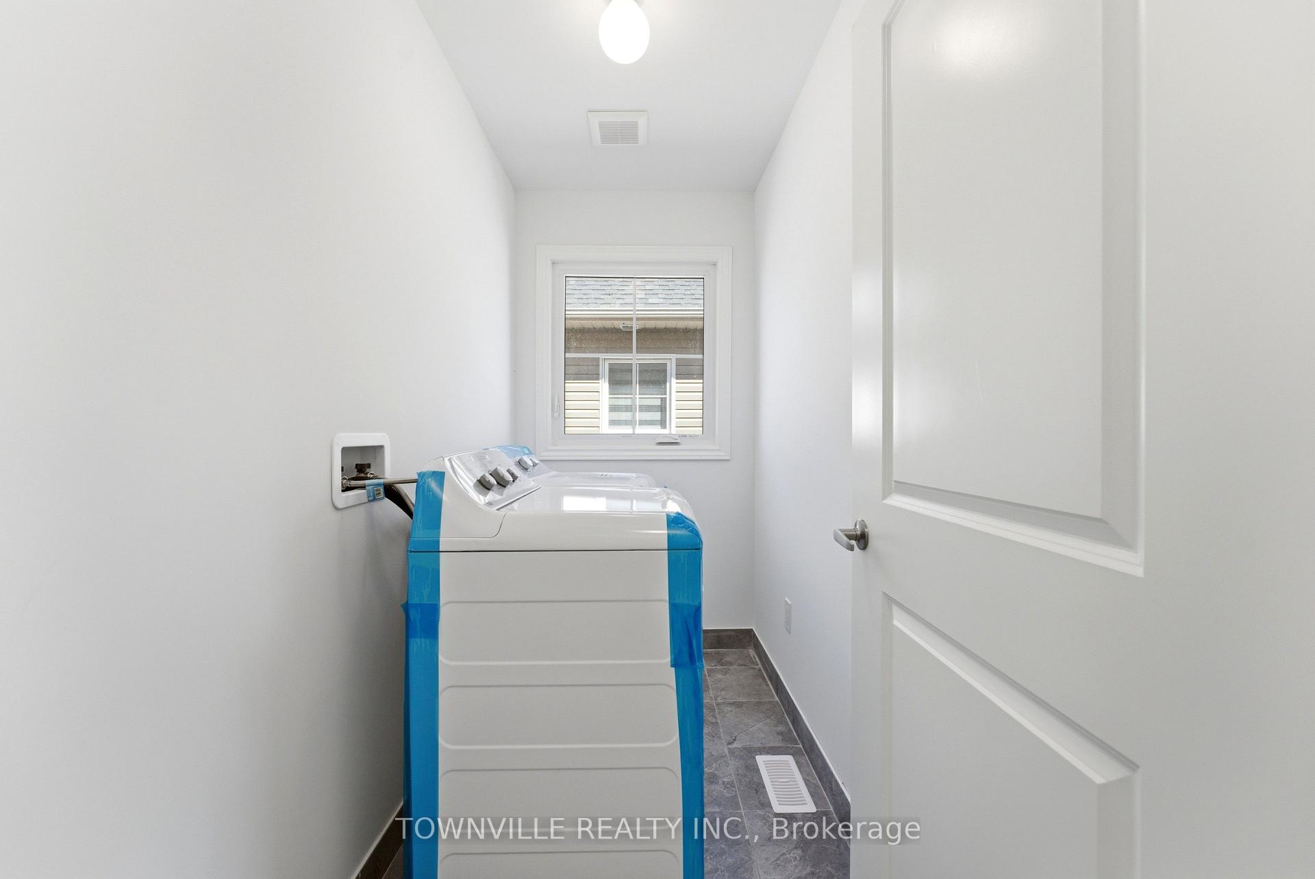 Photo 20 of 15 Bradden Crescent, Belleville, Belleville Ward — HOMEH