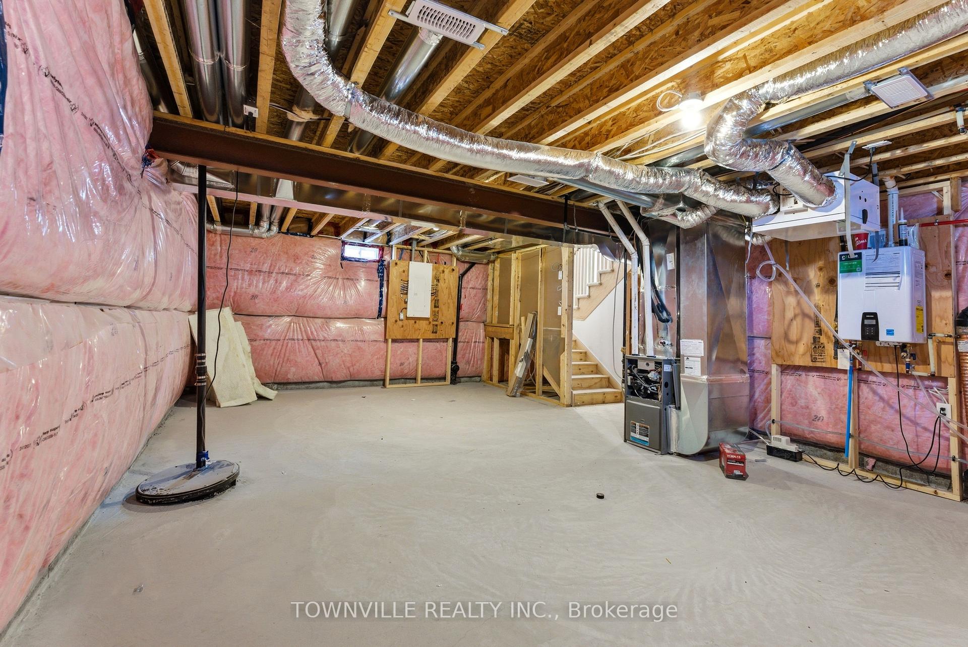 Photo 29 of 15 Bradden Crescent, Belleville, Belleville Ward — HOMEH