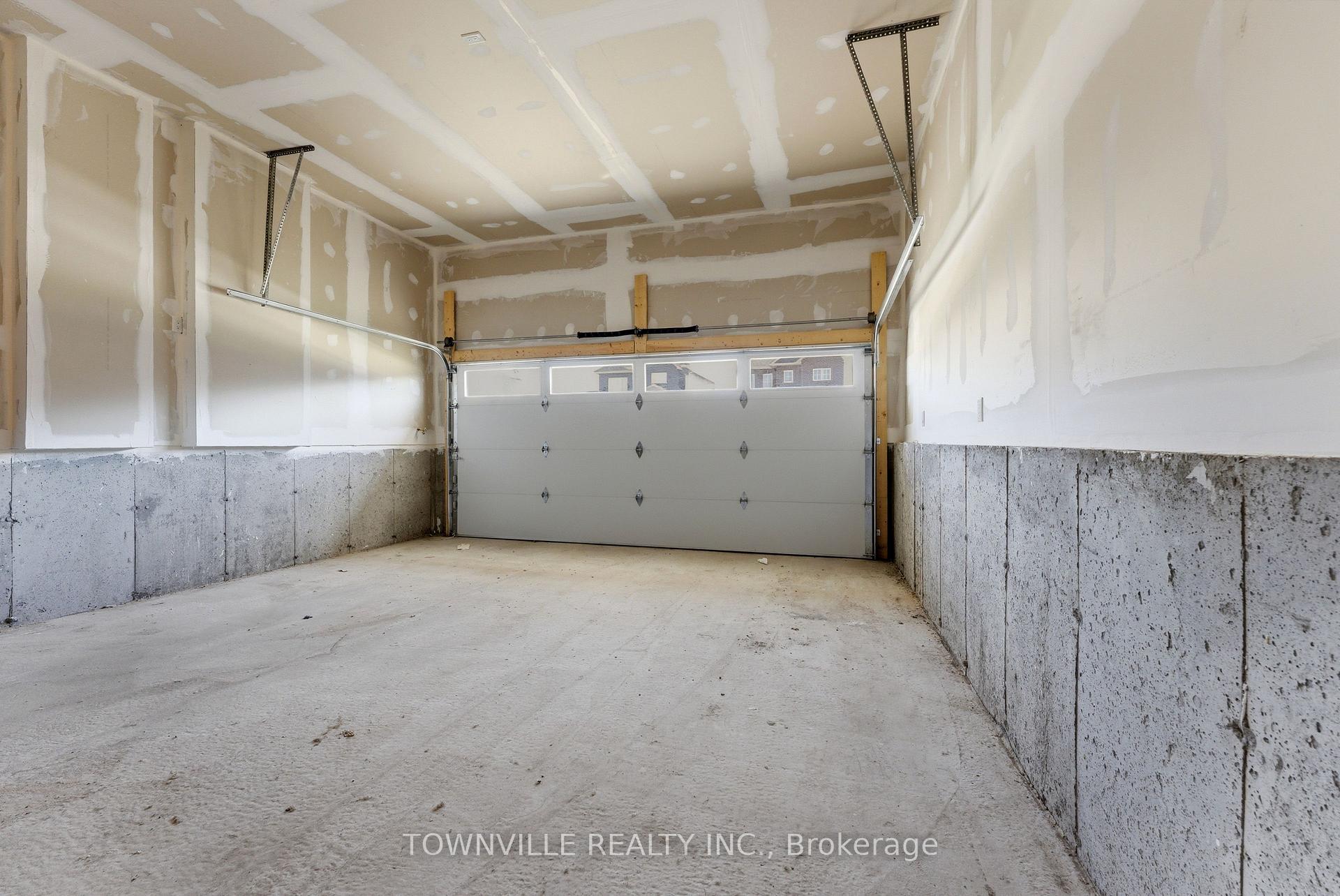 Photo 31 of 15 Bradden Crescent, Belleville, Belleville Ward — HOMEH