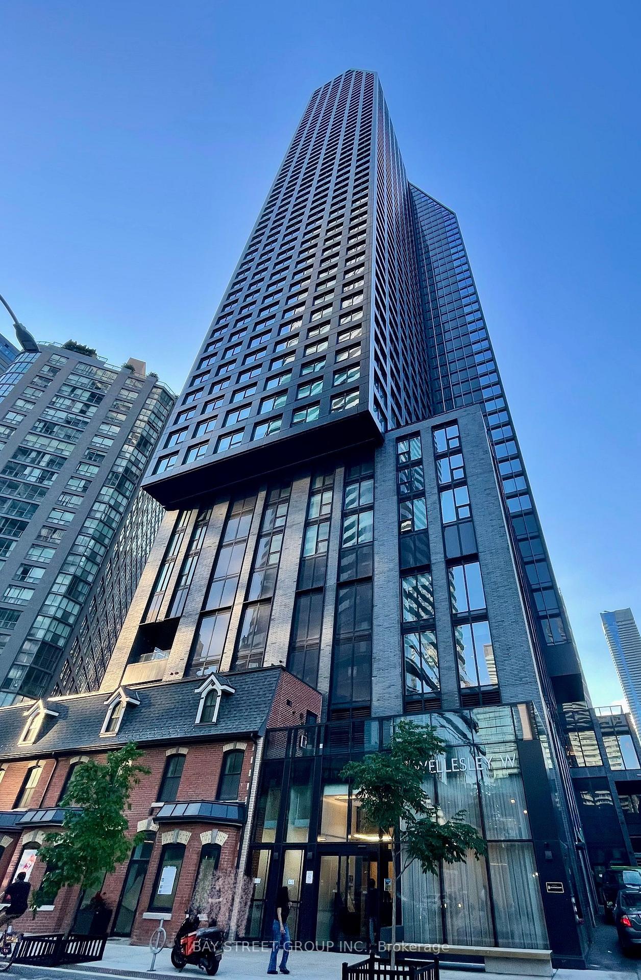 Photo of Unit 4009, 8 Wellesley Street W