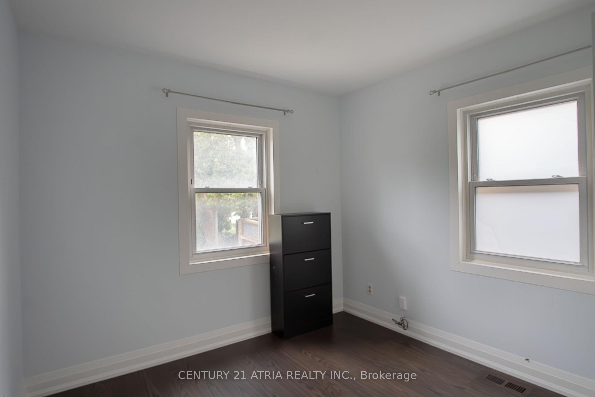 Photo 4 of 119 Milton Street, Etobicoke, Stonegate-Queensway — HOMEH