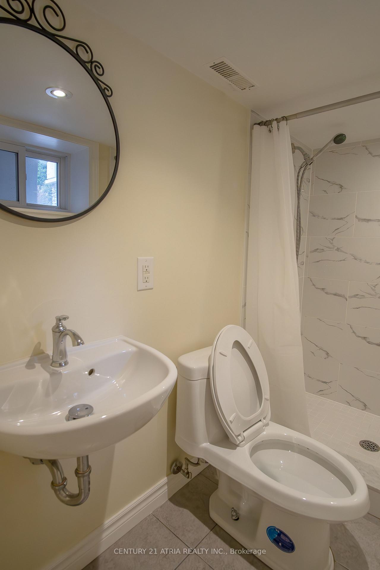 Photo 19 of 119 Milton Street, Etobicoke, Stonegate-Queensway — HOMEH