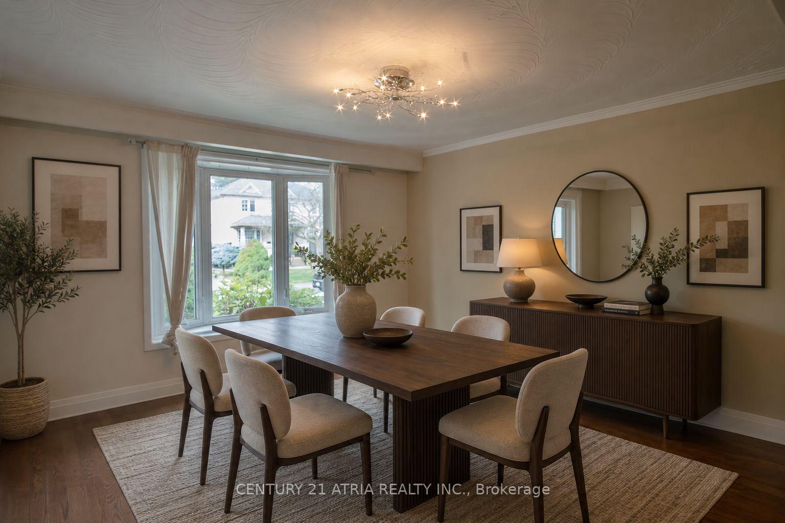 Photo 5 of 119 Milton Street, Etobicoke, Stonegate-Queensway — HOMEH