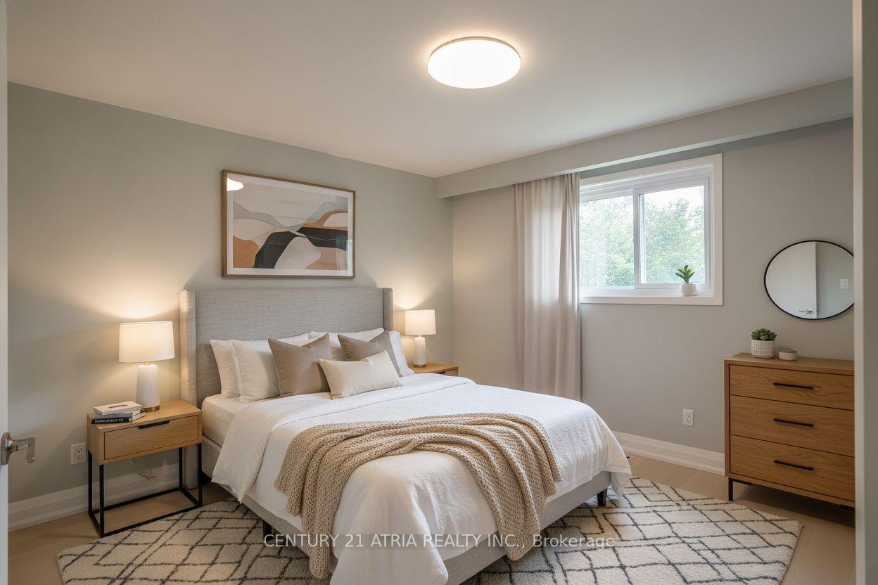 Photo 11 of 119 Milton Street, Etobicoke, Stonegate-Queensway — HOMEH
