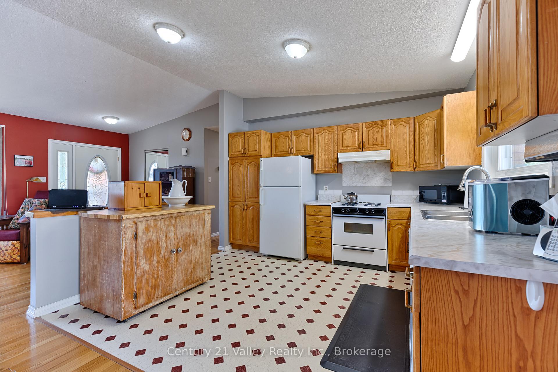 Photo 29 of 2935 Burnstown Road, Horton, Horton Twp — HOMEH