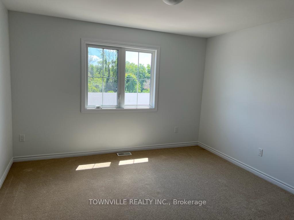 Photo 7 of 18 Lincoln Drive, Belleville, Belleville Ward — HOMEH
