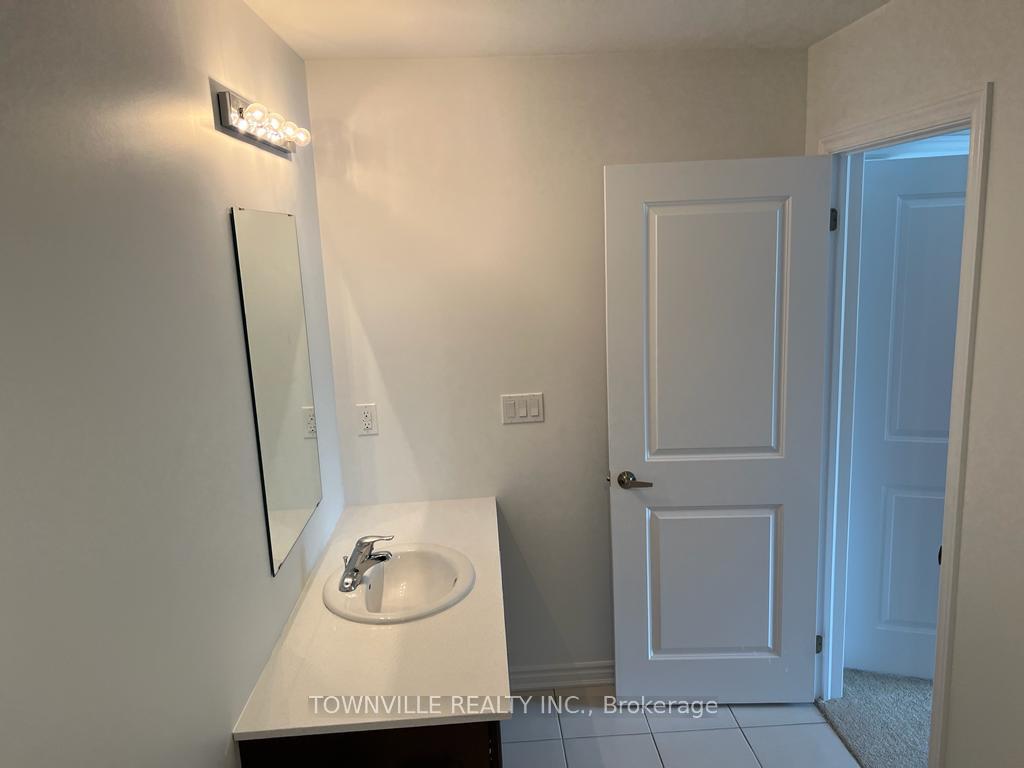 Photo 10 of 18 Lincoln Drive, Belleville, Belleville Ward — HOMEH