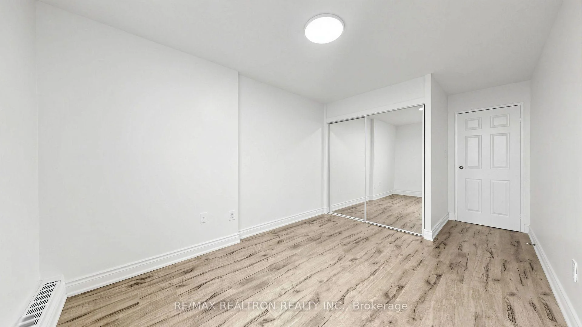 Photo 30 of Unit 1215, 100 Wingarden Court, Scarborough, Malvern — HOMEH