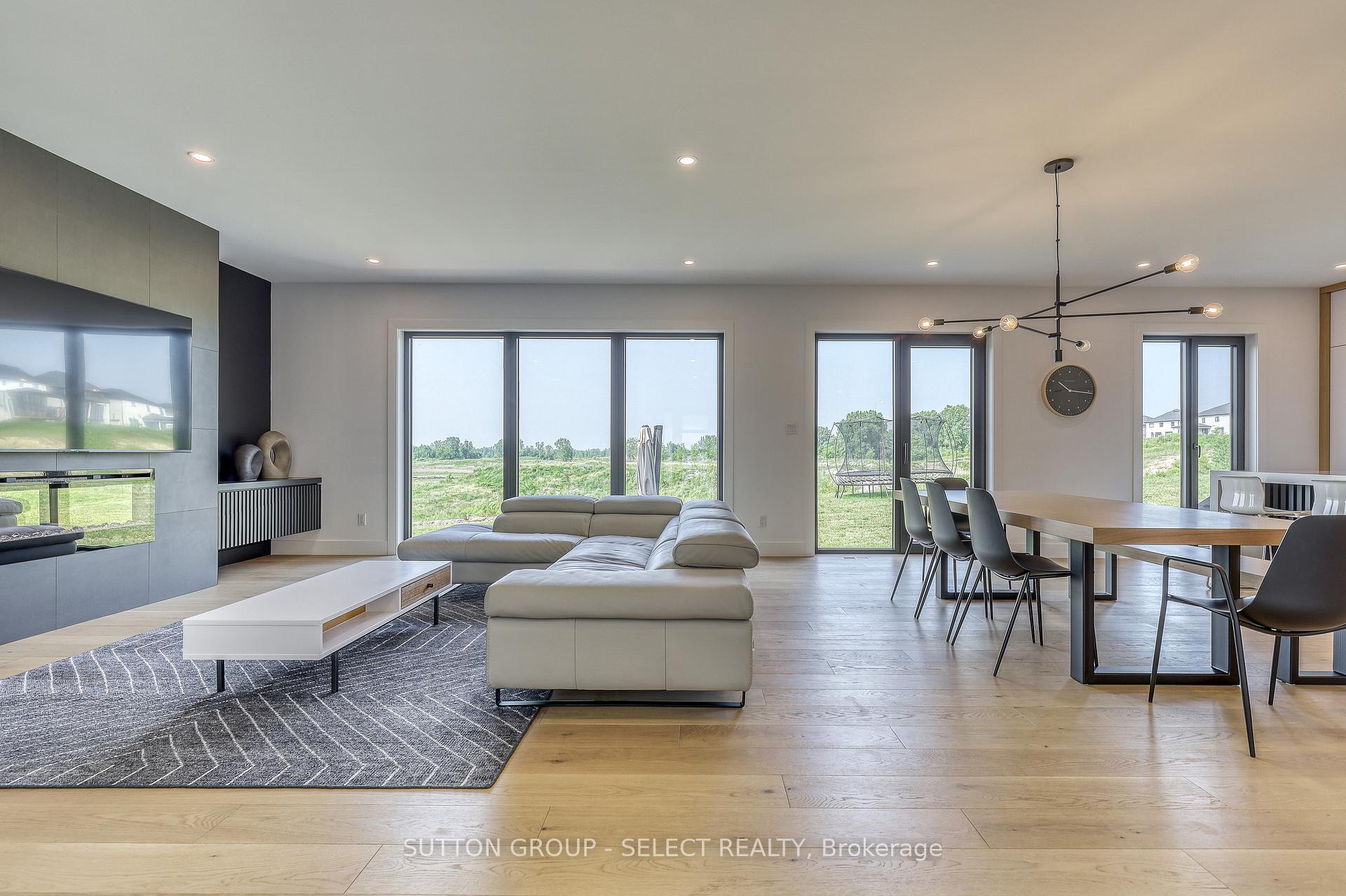 Photo 7 of 61 Crestview Drive, Middlesex Centre, Kilworth — HOMEH