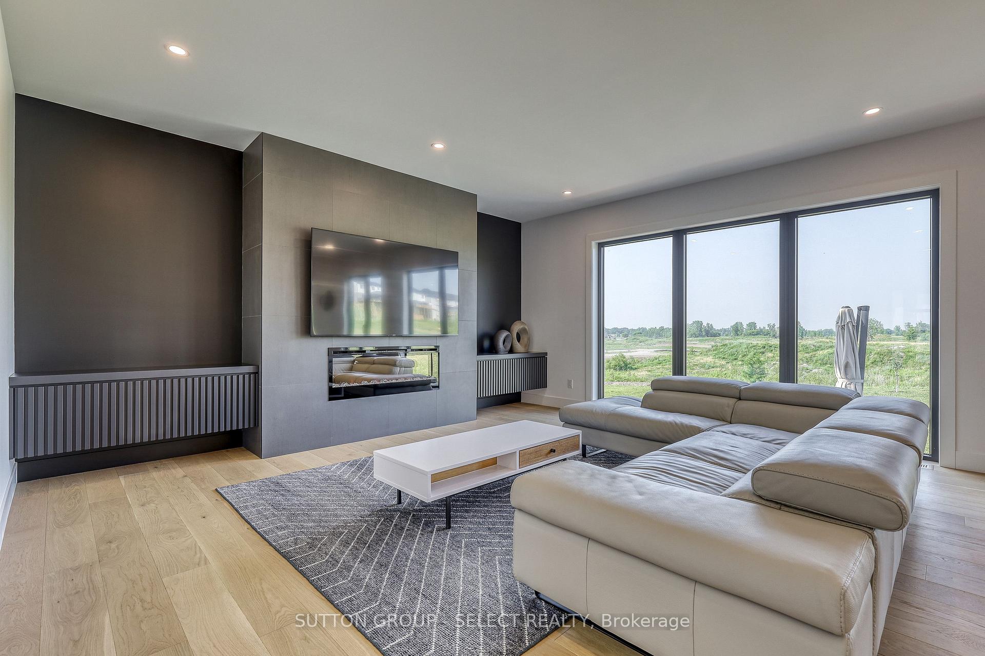 Photo 8 of 61 Crestview Drive, Middlesex Centre, Kilworth — HOMEH