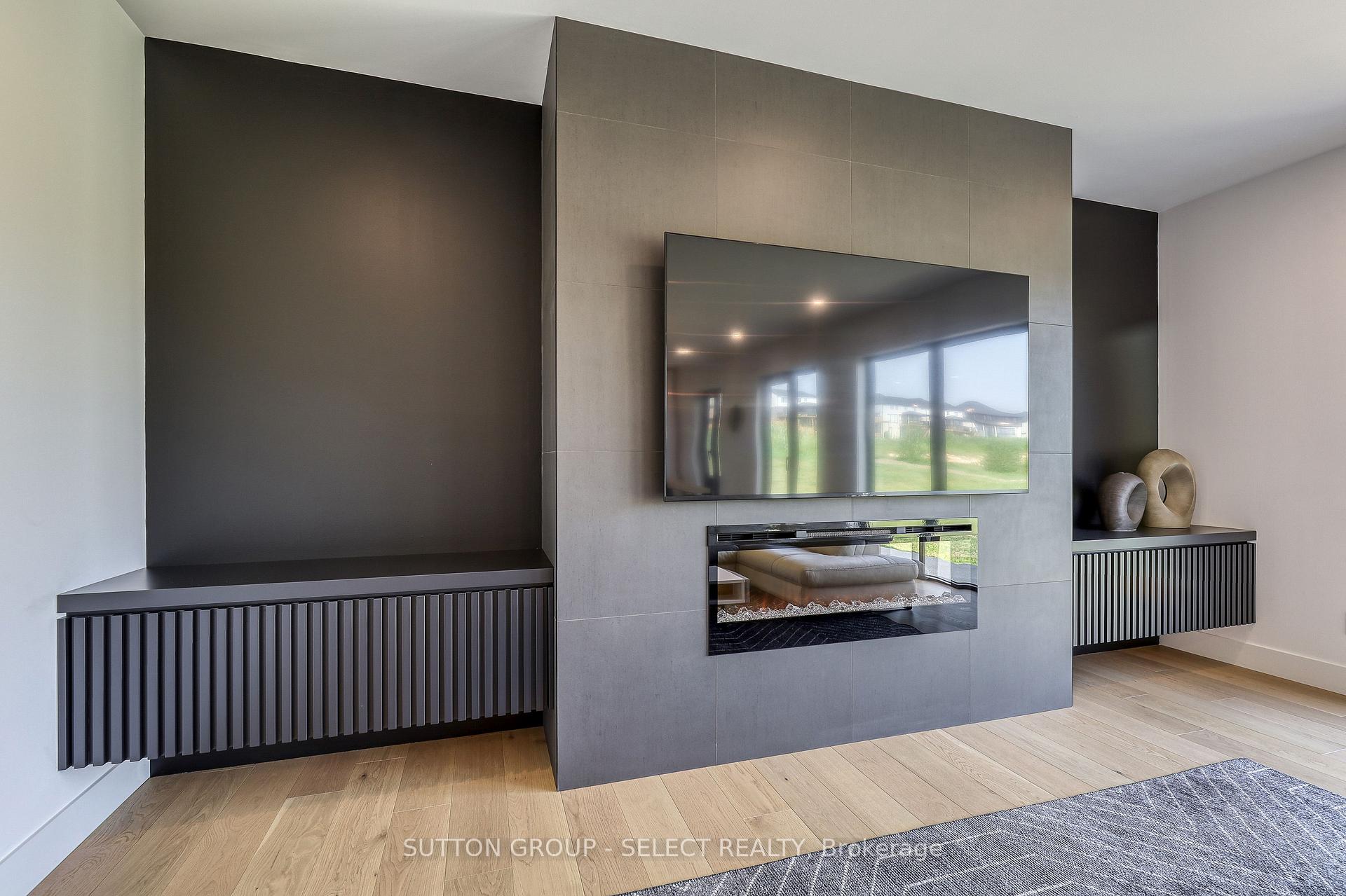Photo 9 of 61 Crestview Drive, Middlesex Centre, Kilworth — HOMEH
