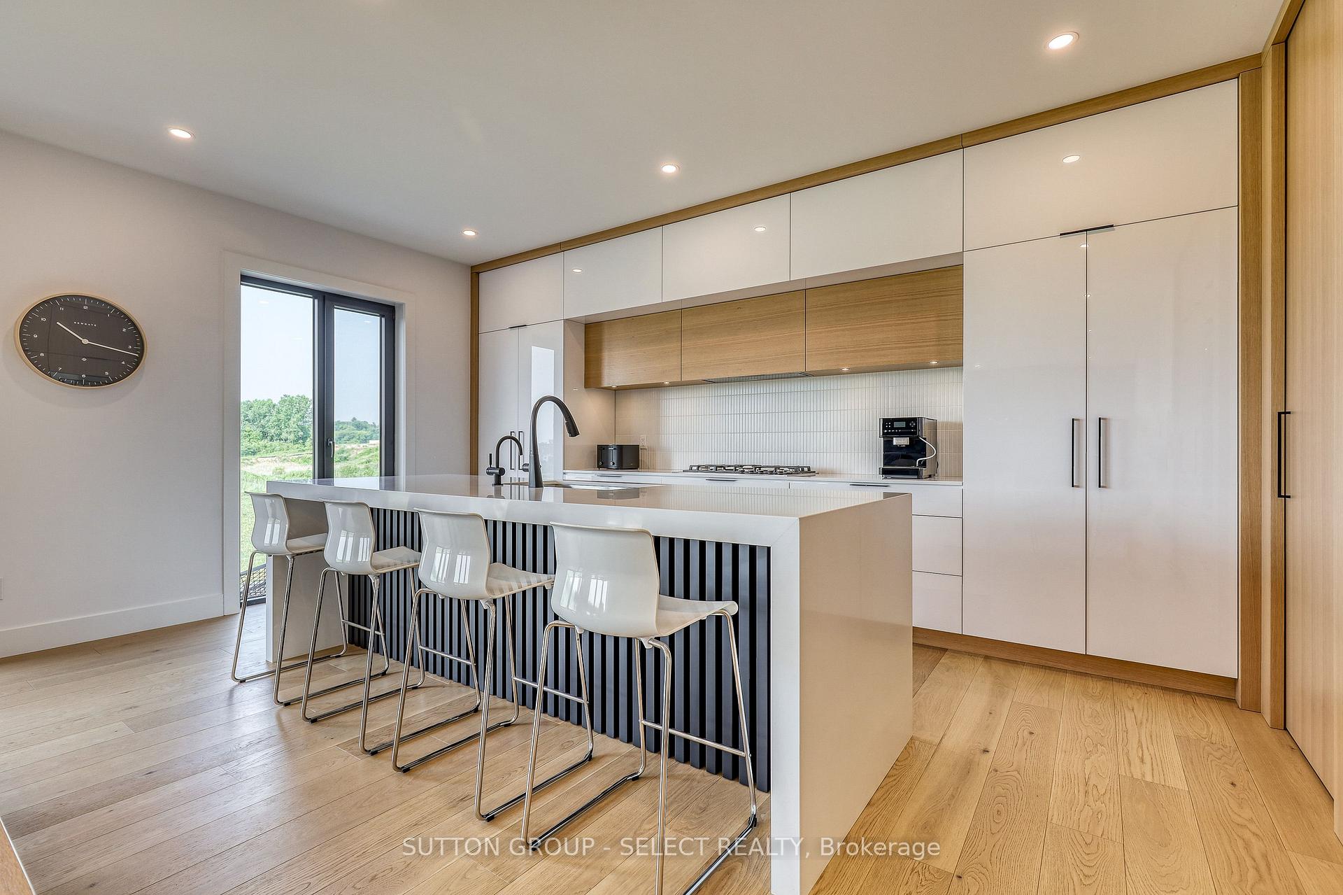 Photo 17 of 61 Crestview Drive, Middlesex Centre, Kilworth — HOMEH