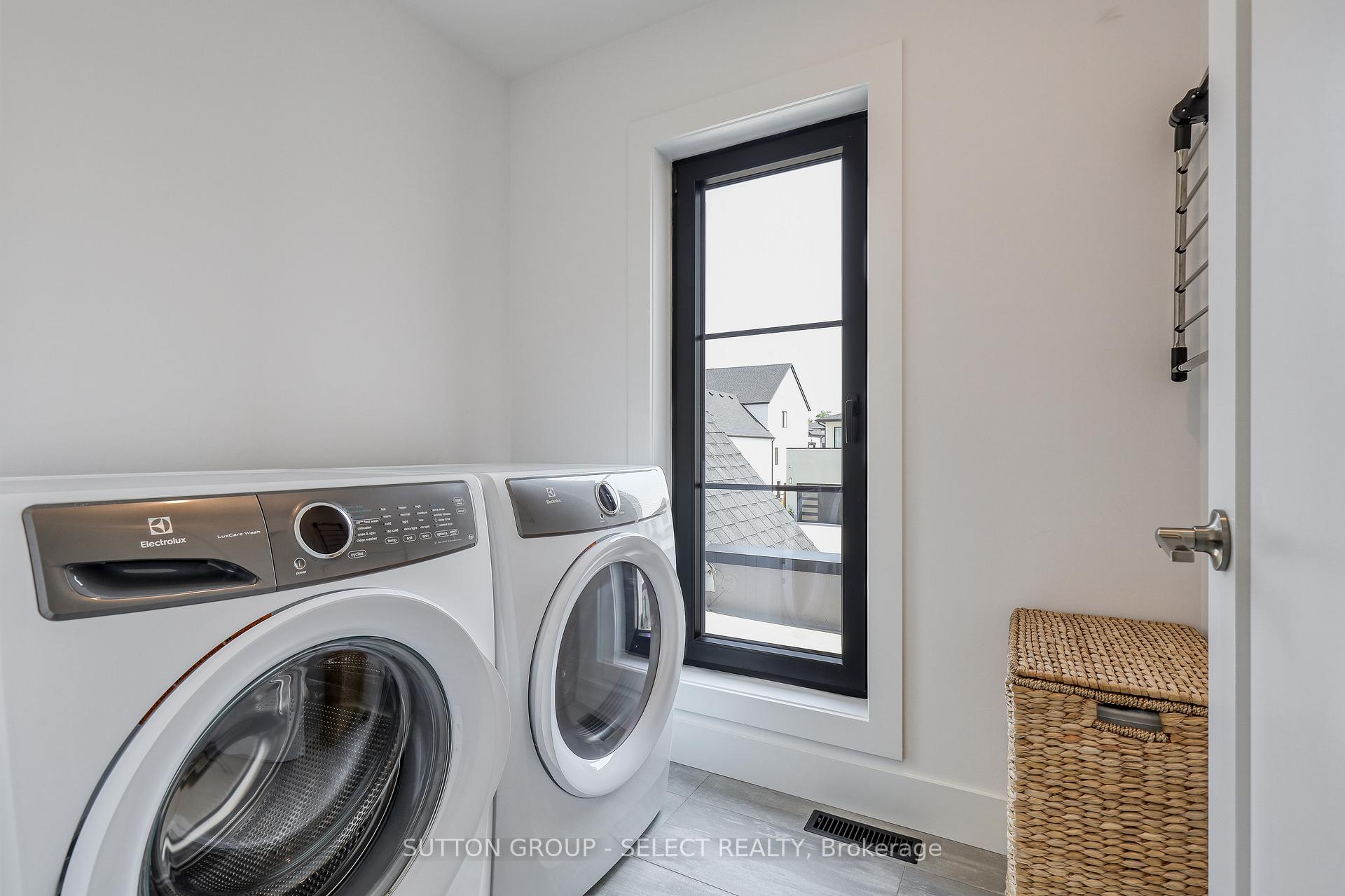 Photo 29 of 61 Crestview Drive, Middlesex Centre, Kilworth — HOMEH