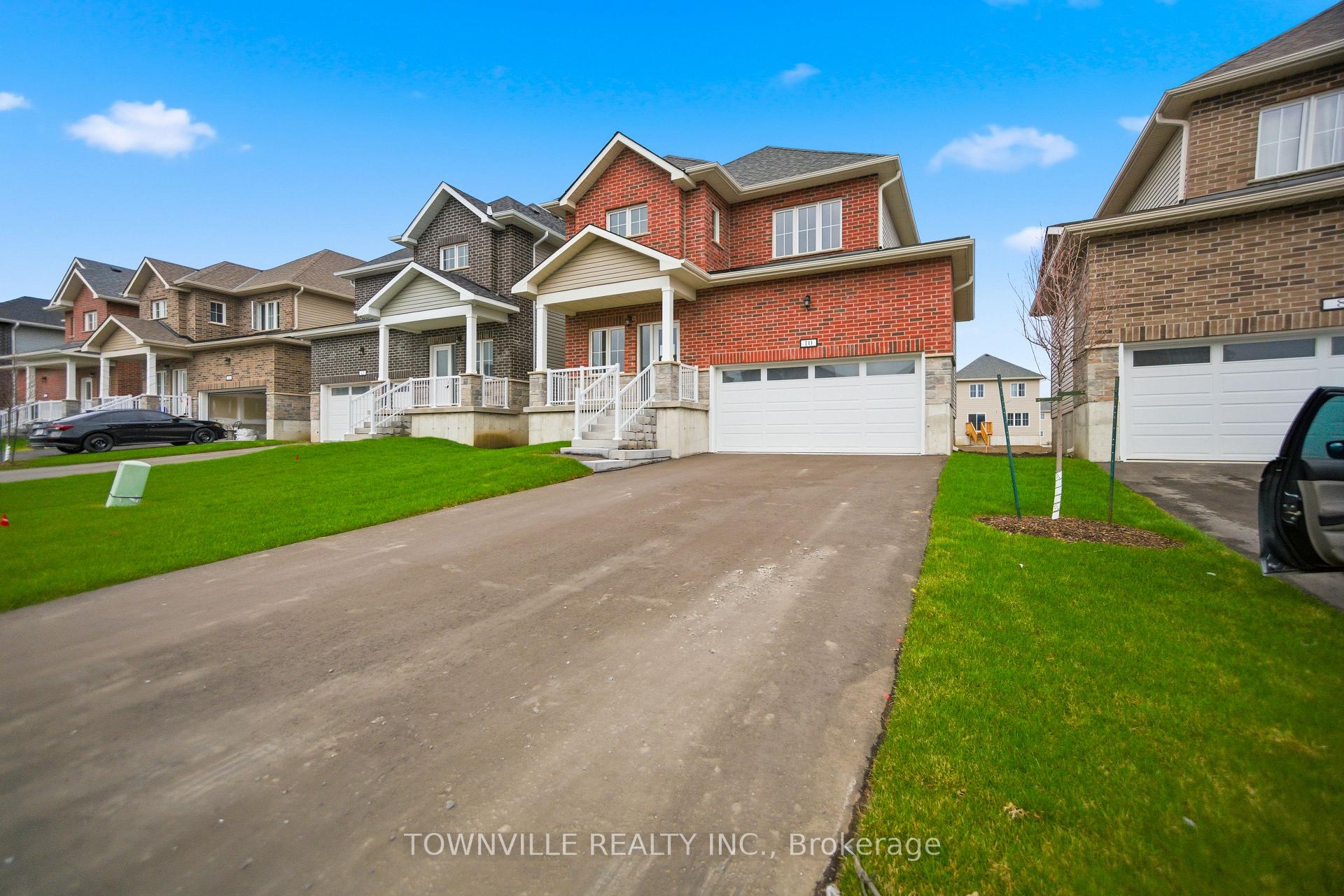 Photo 2 of 10 Bradden Crescent, Belleville, Belleville Ward — HOMEH